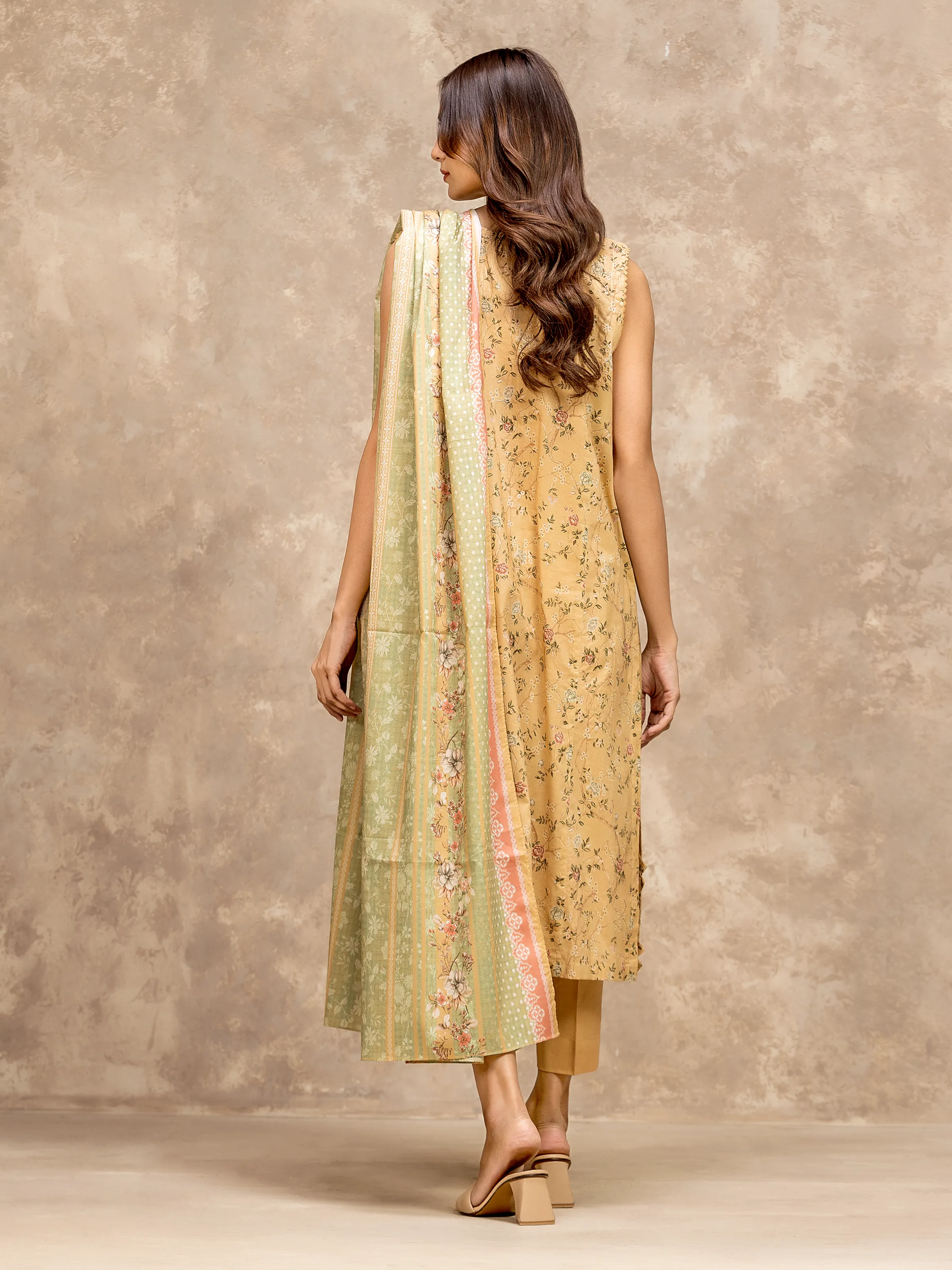 Unstitched Printed Lawn Suit - EWU6A1-36530-3P - Image 5