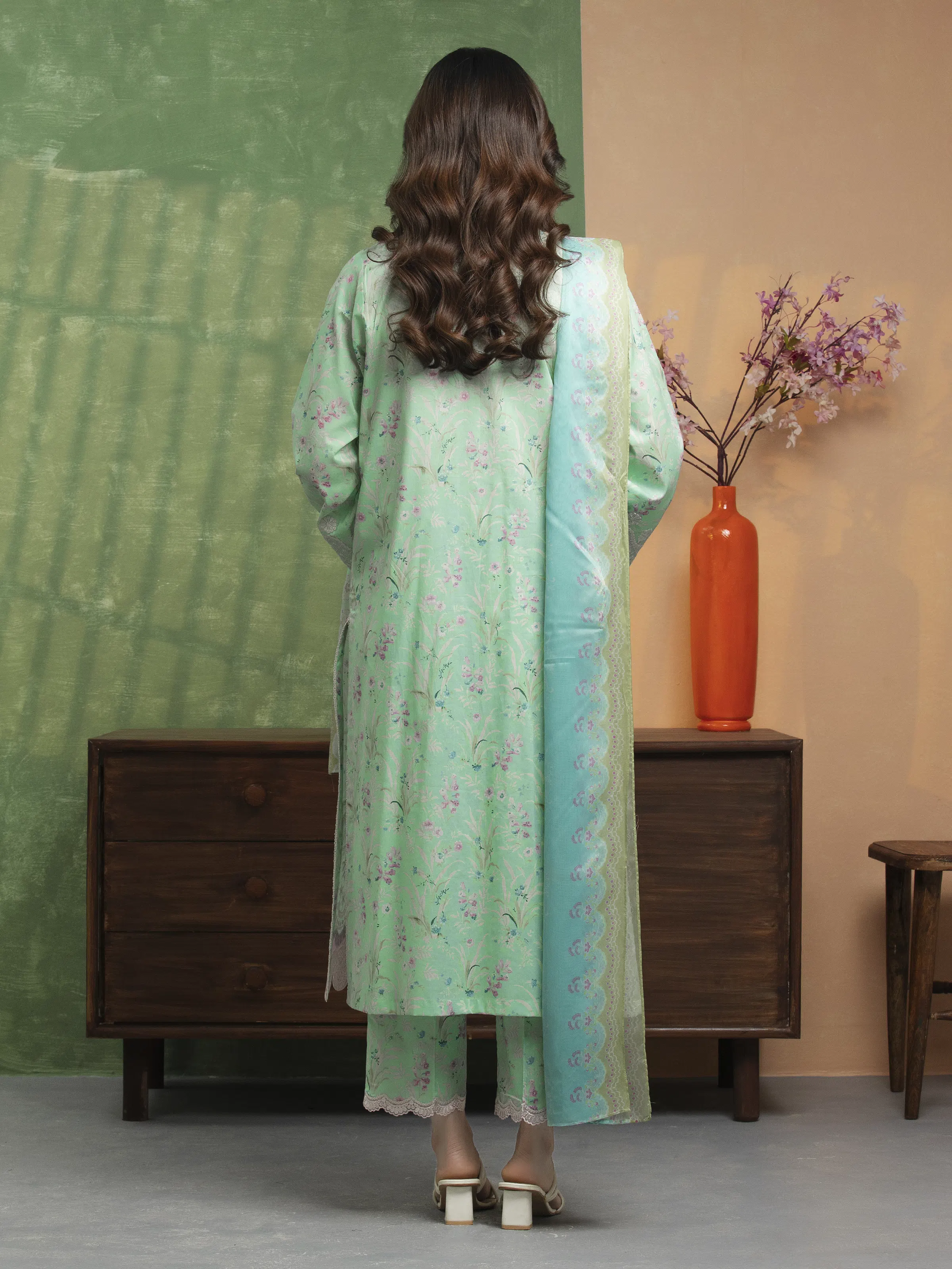 Unstitched Embroidered Lawn Suit - EWU5V1-31442-3P - Image 5