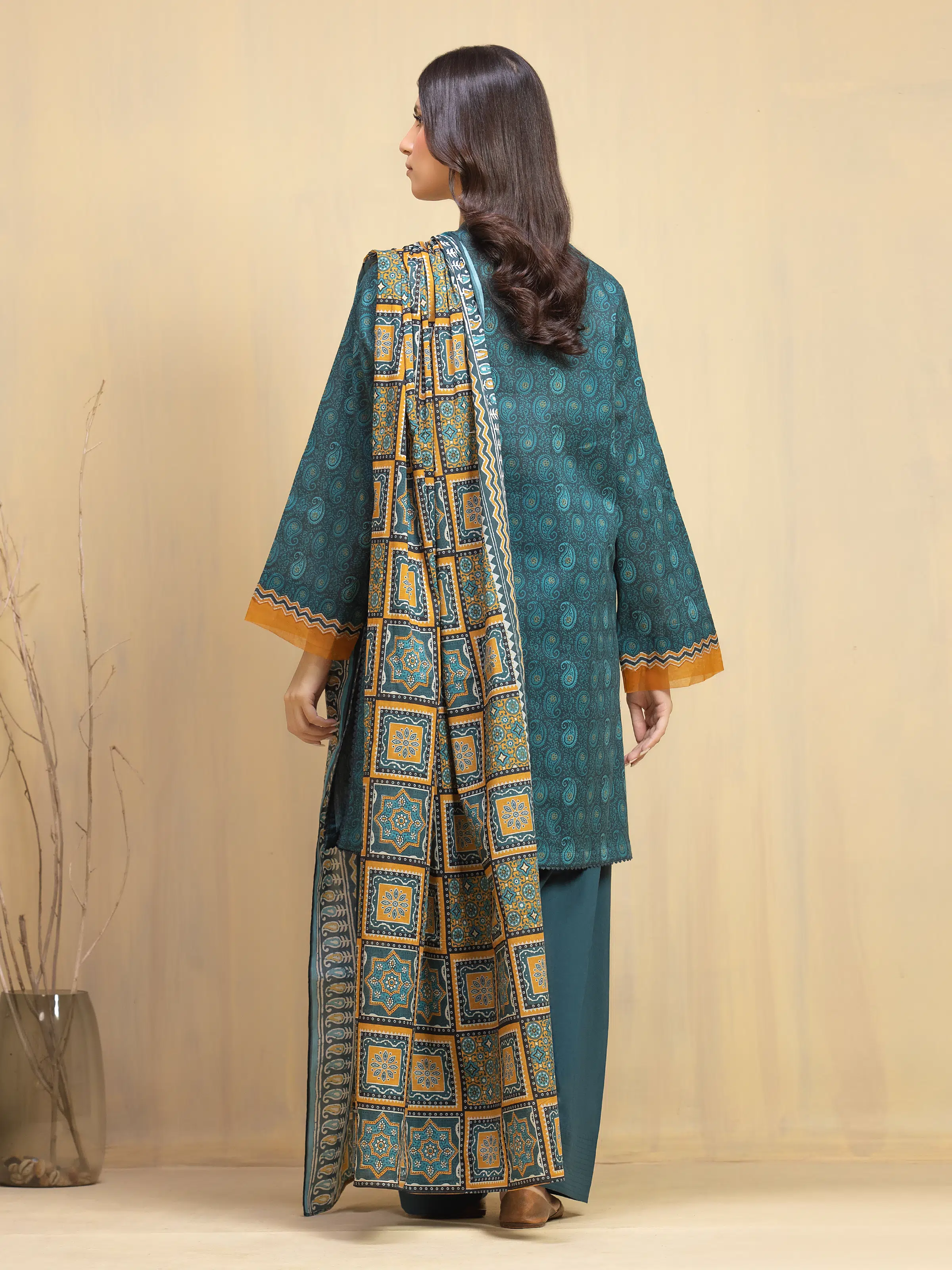 Unstitched Printed Khaddar Suit - EWU5A3-35992-3P - Image 6