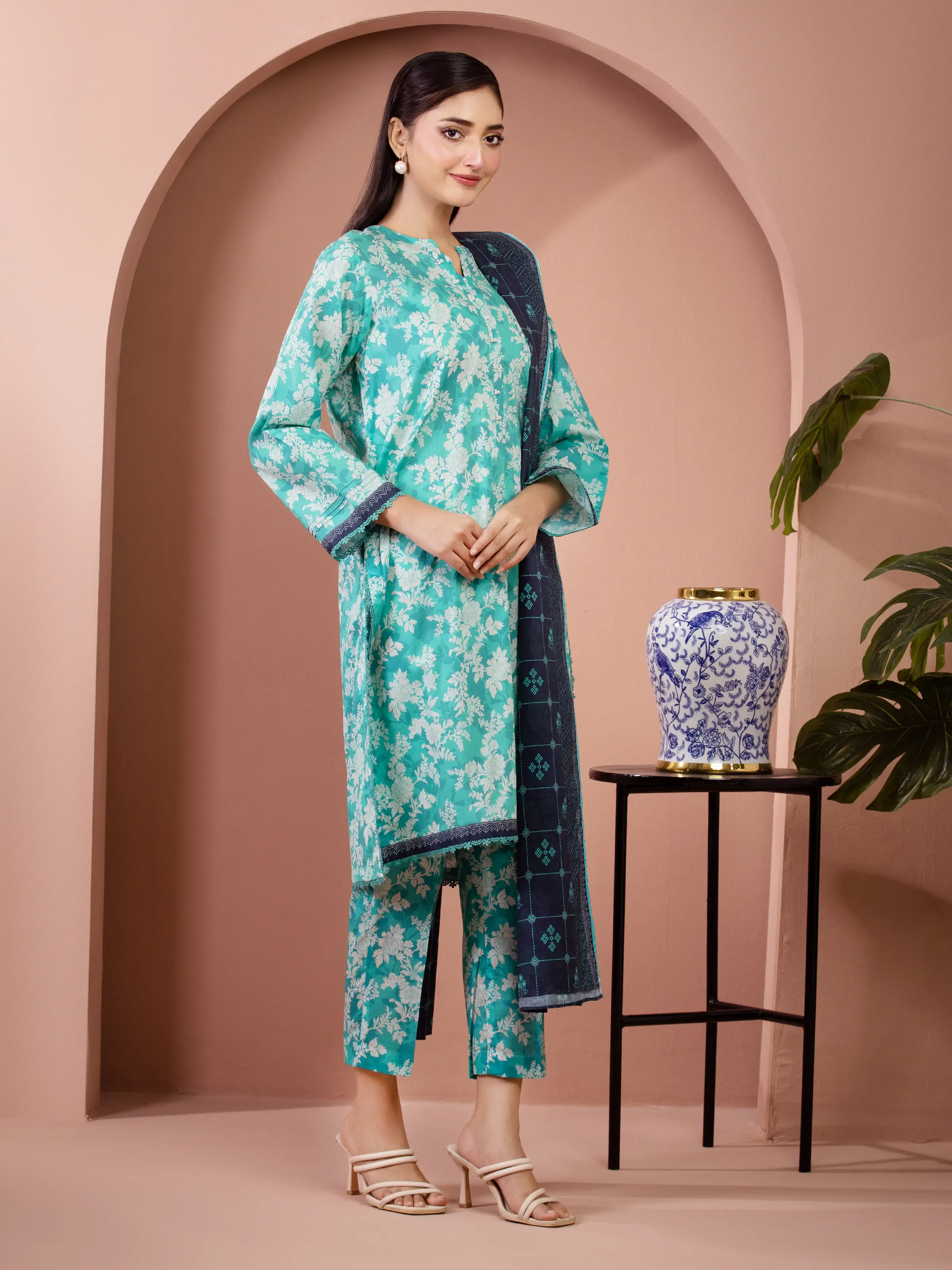 Unstitched Printed Lawn Suit - EWU5A1-35263-3P - Image 4