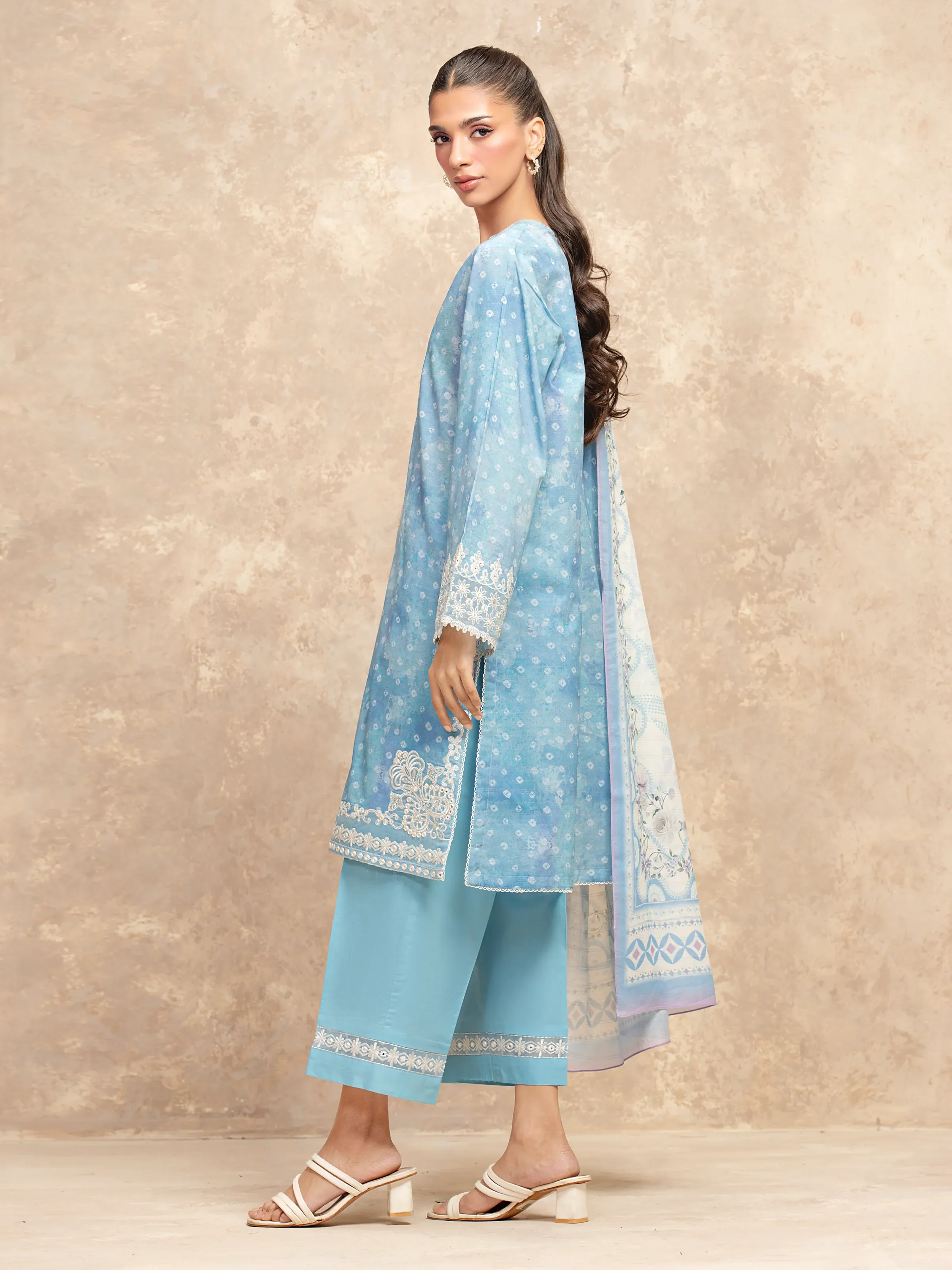 Unstitched Embroidered Lawn Suit - EWU5V1-31876-3P - Image 5