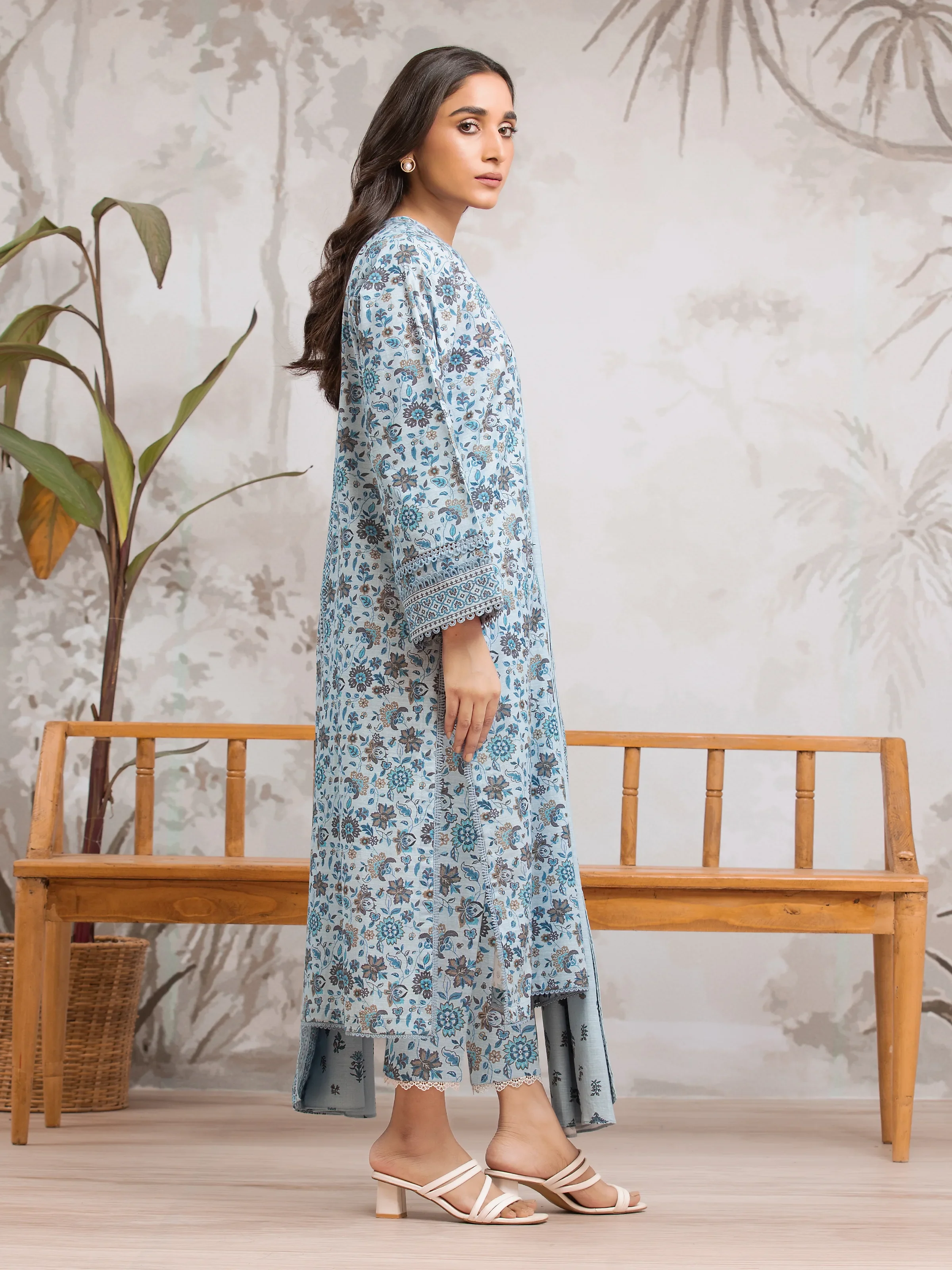 Unstitched Printed Khaddar Suit - EWU24A3-29325-3P - Image 3