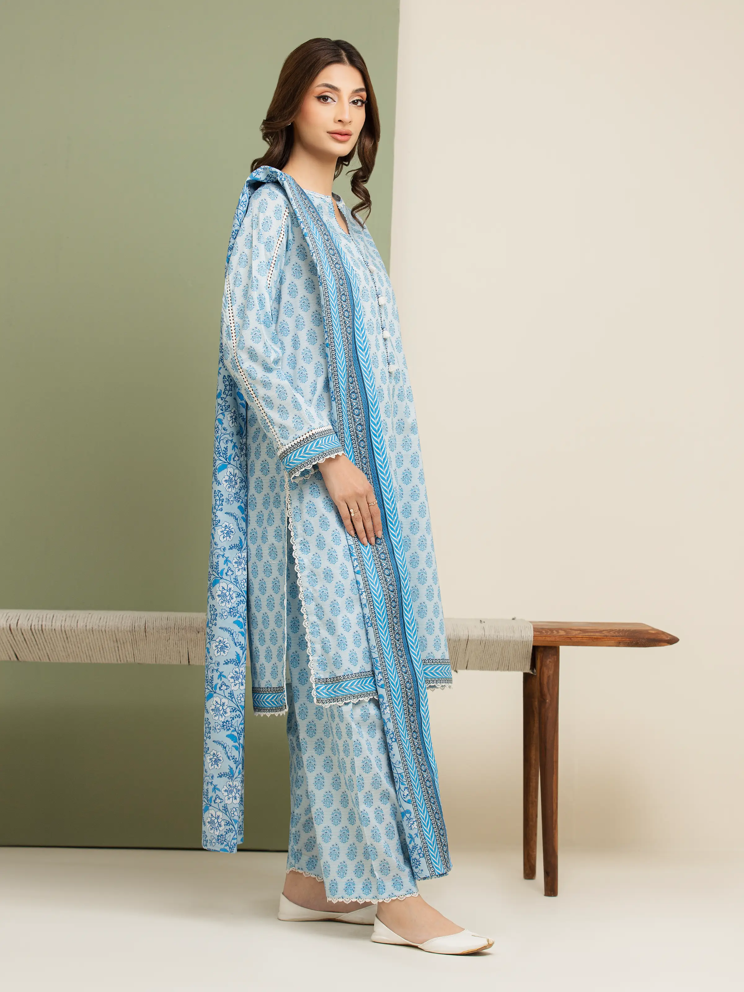 Unstitched Printed Lawn Suit - EWU5A1-35092-3P - Image 3