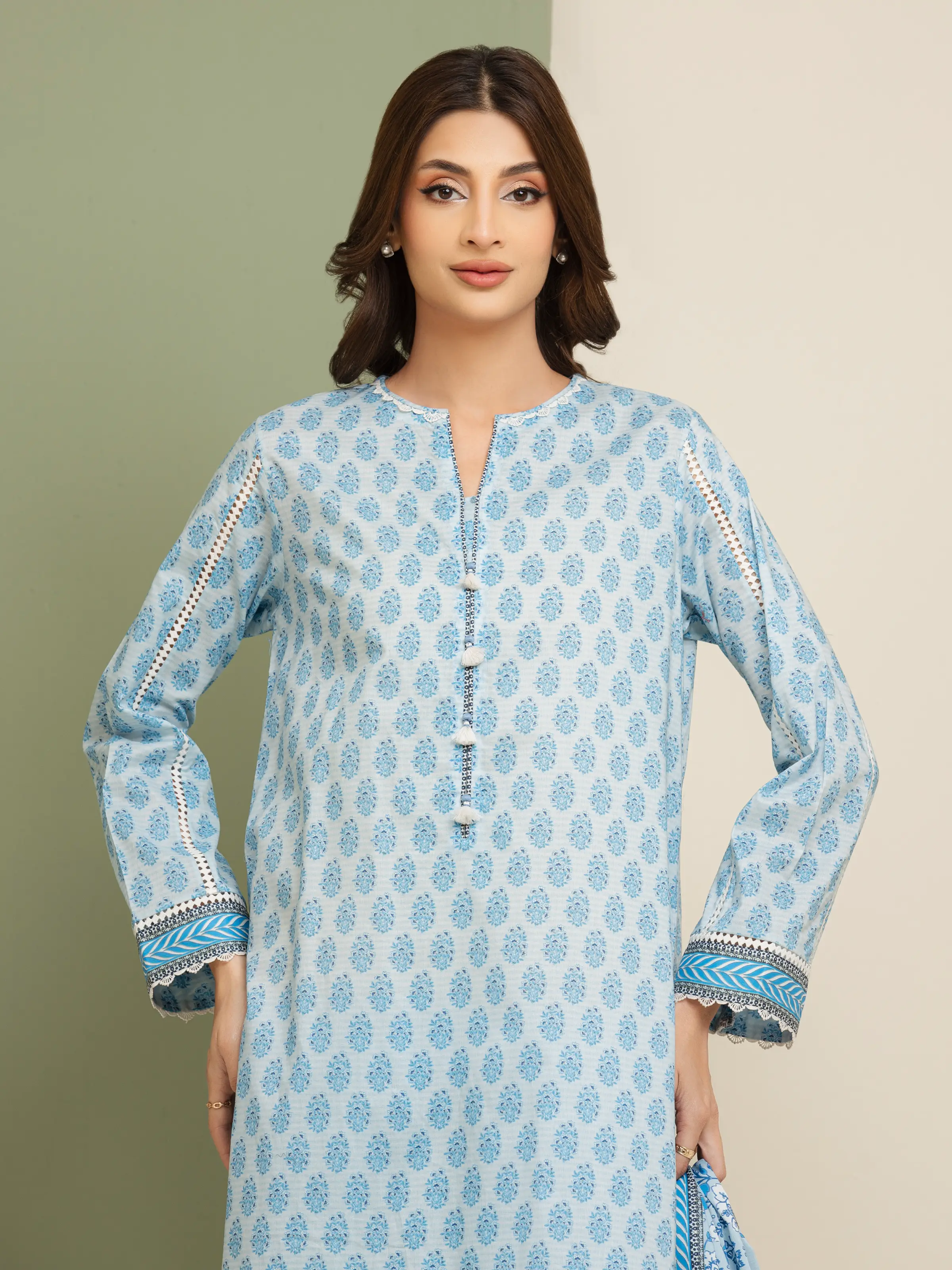 Unstitched Printed Lawn Suit - EWU5A1-35092-3P - Image 4