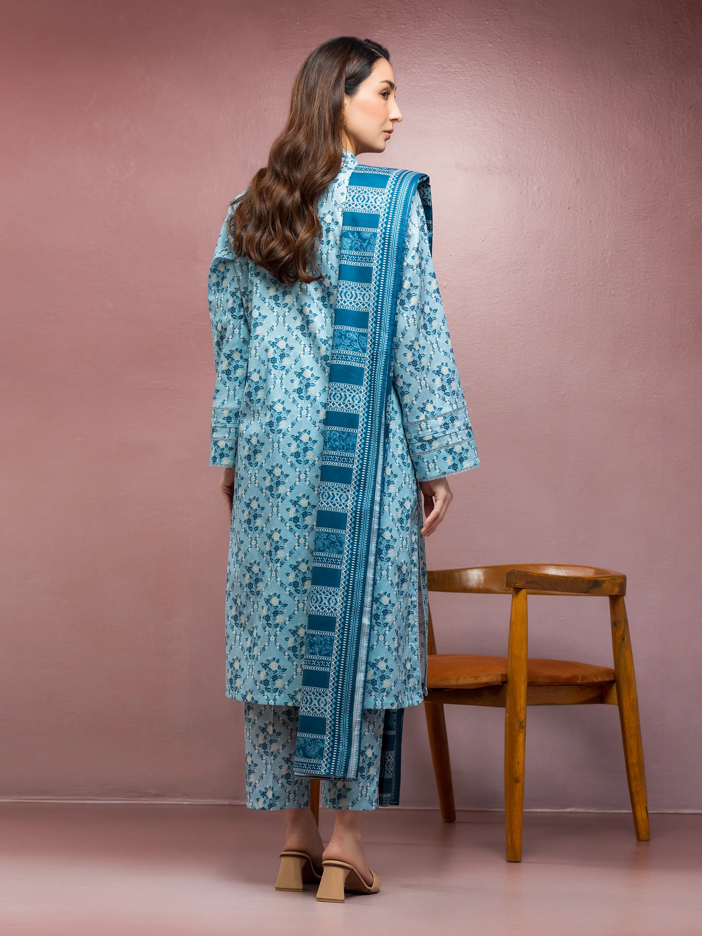 Unstitched Printed Lawn Suit - EWU5A1-35110-3P - Image 2