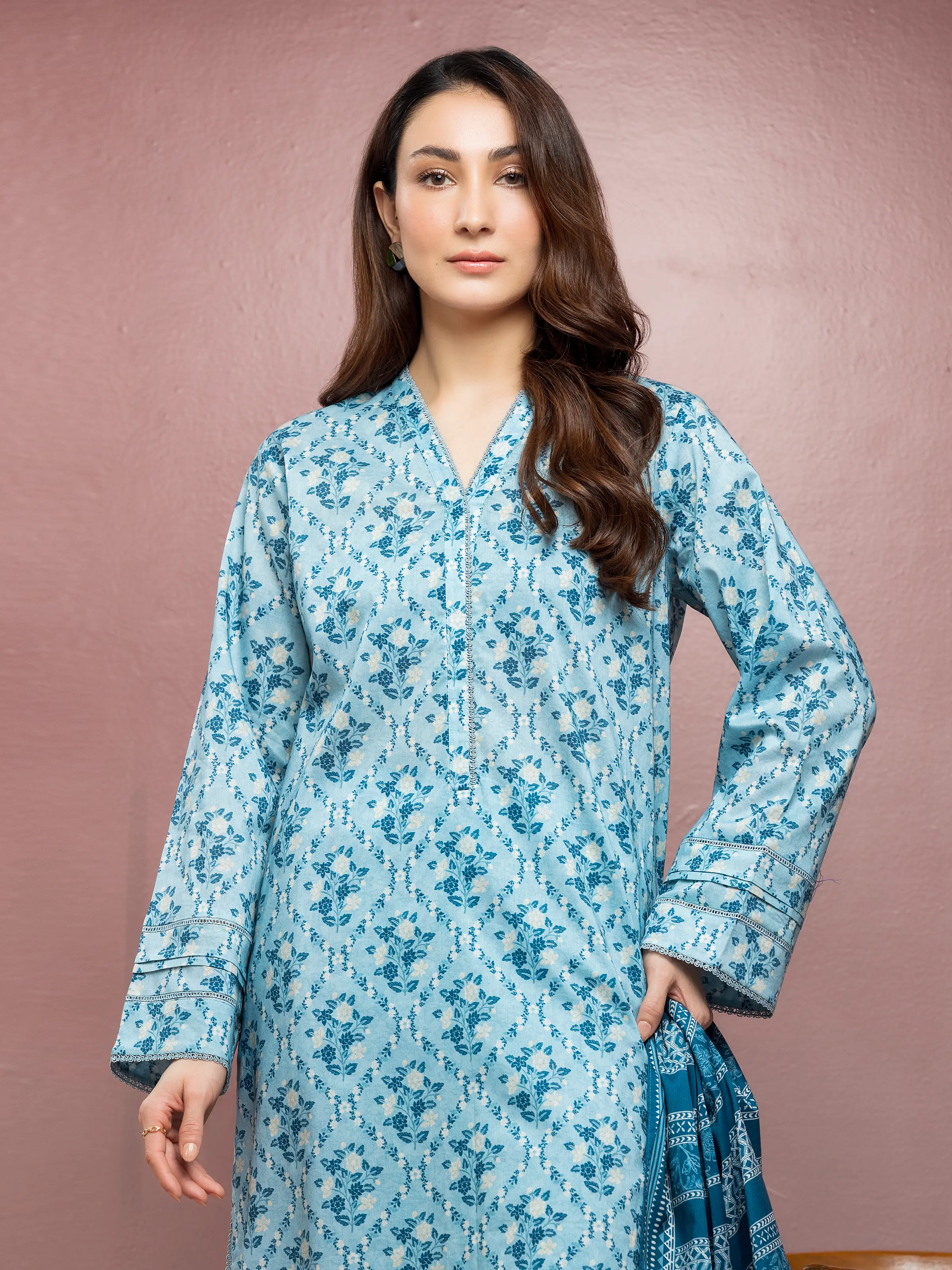 Unstitched Printed Lawn Suit - EWU5A1-35110-3P - Image 4