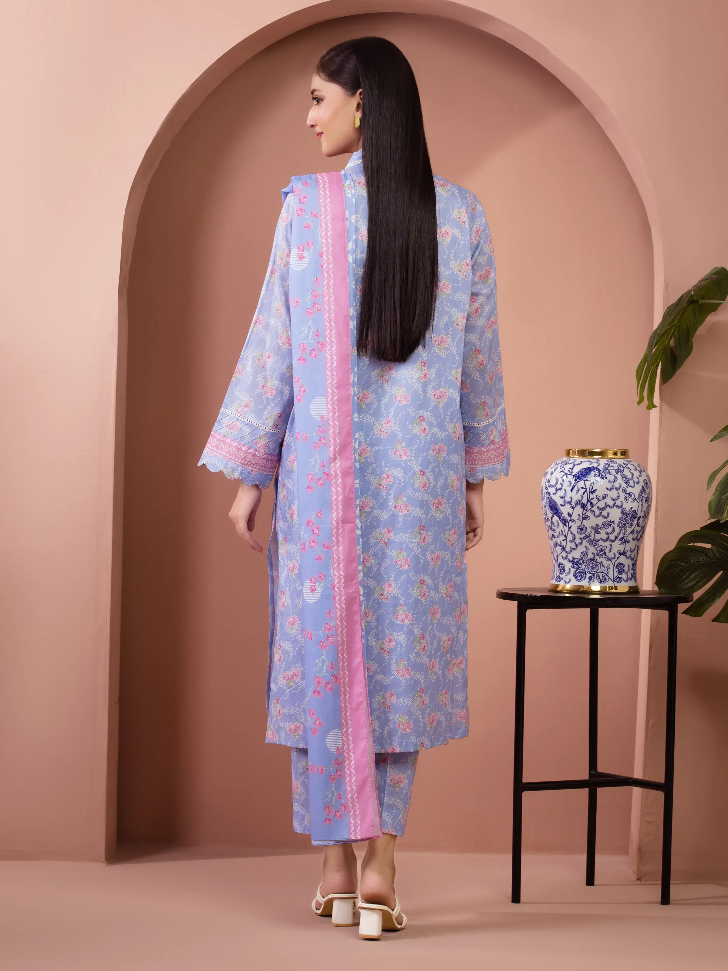 Unstitched Printed Lawn Suit - EWU6A1-36508-3P - Image 6