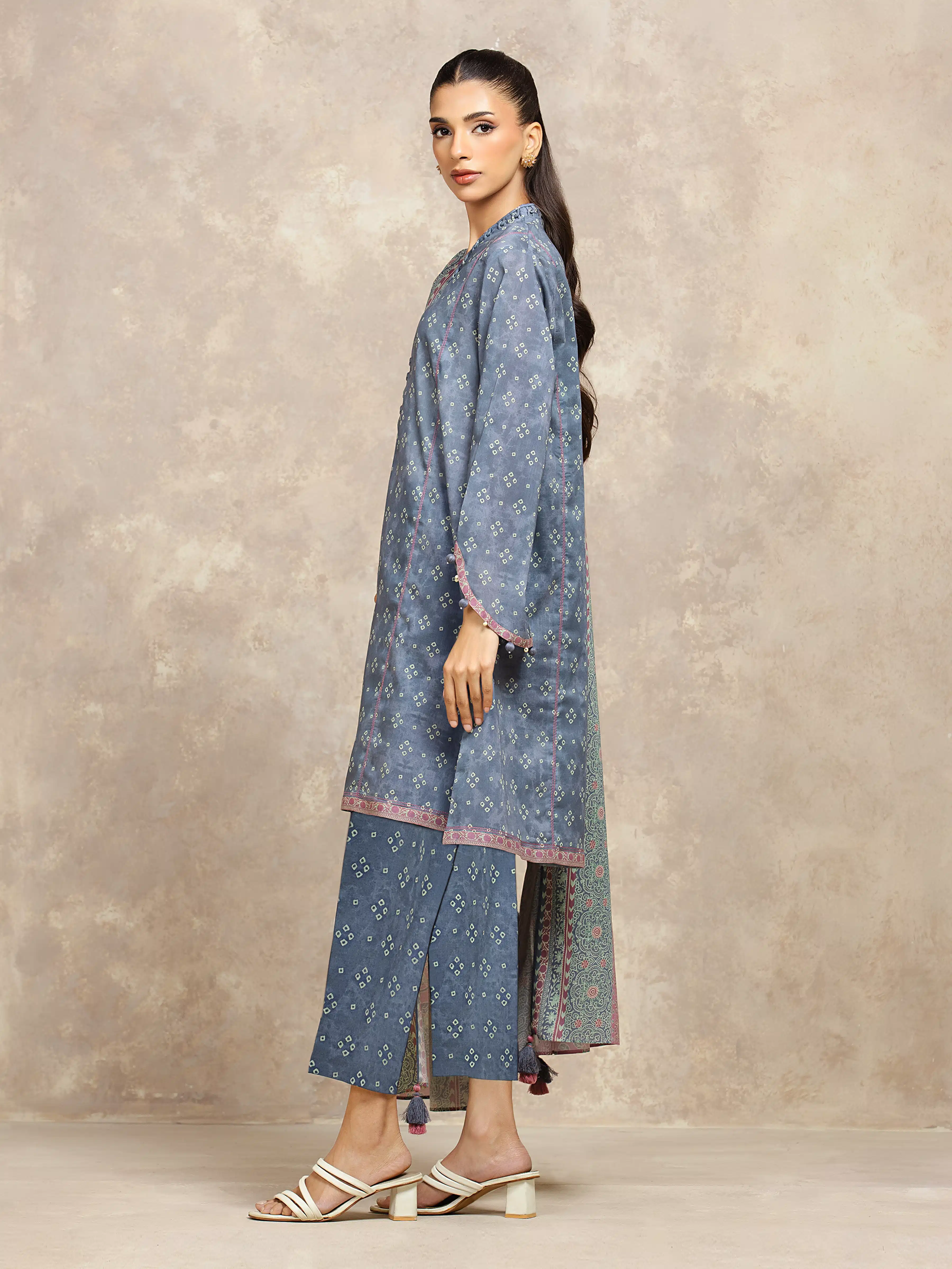 Unstitched Printed Khaddar Suit - EWU5A3-36132-3P - Image 5