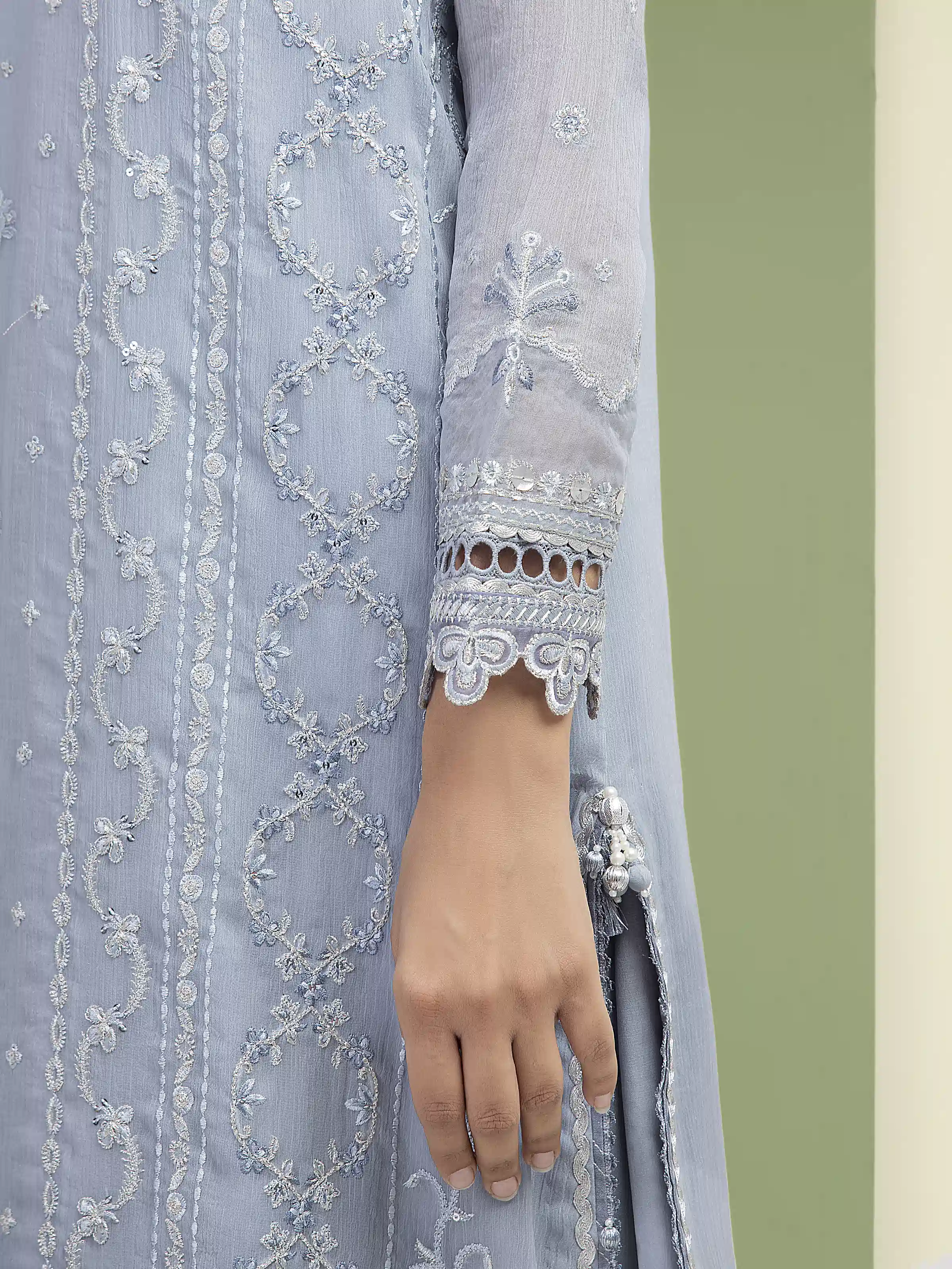 Unstitched Embroidered Chiffon Suit - EWU5V5-31303-3P - Image 3