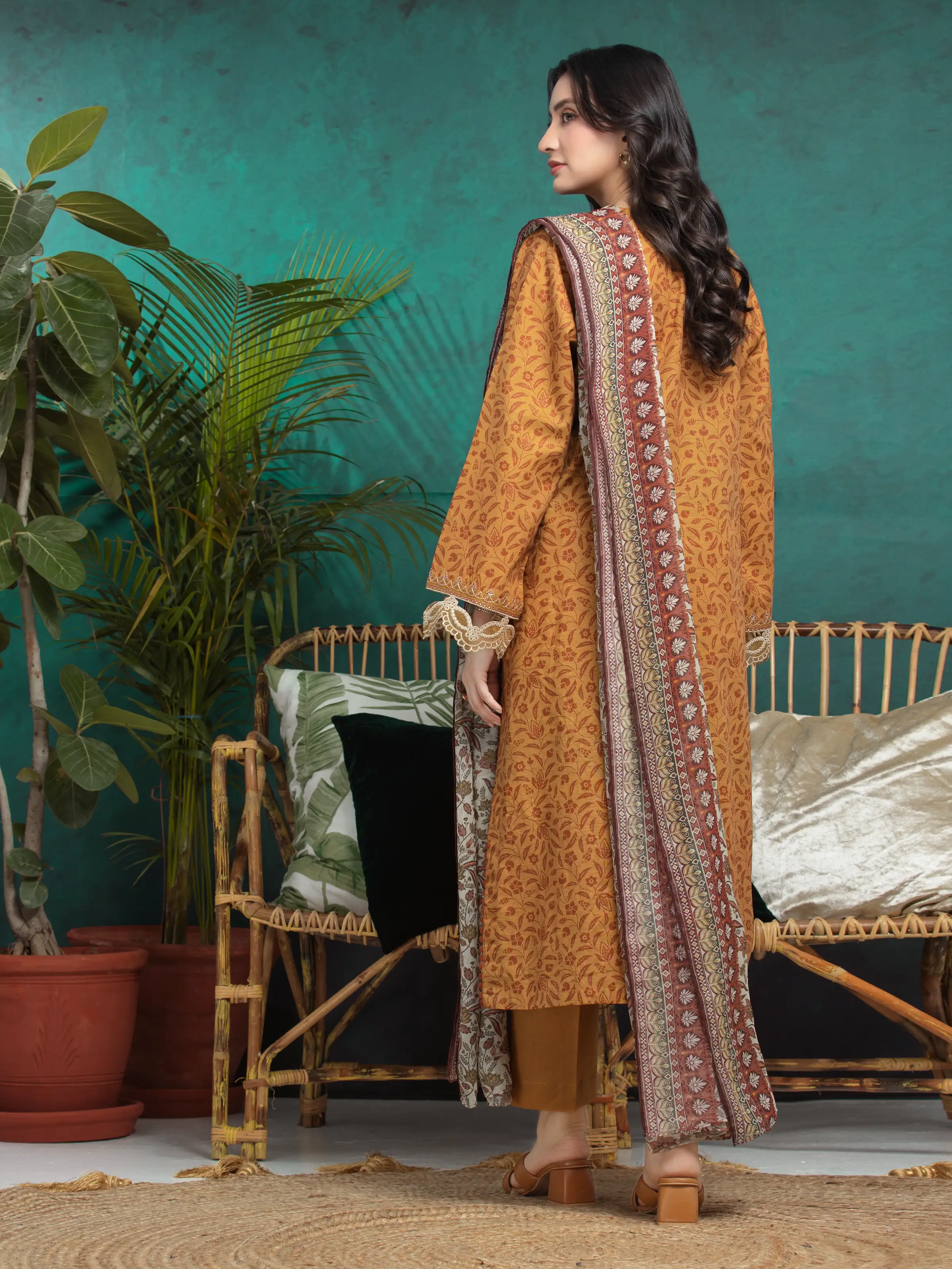 Unstitched Embroidered Khaddar Suit - EWU24V12-30191-3P - Image 2