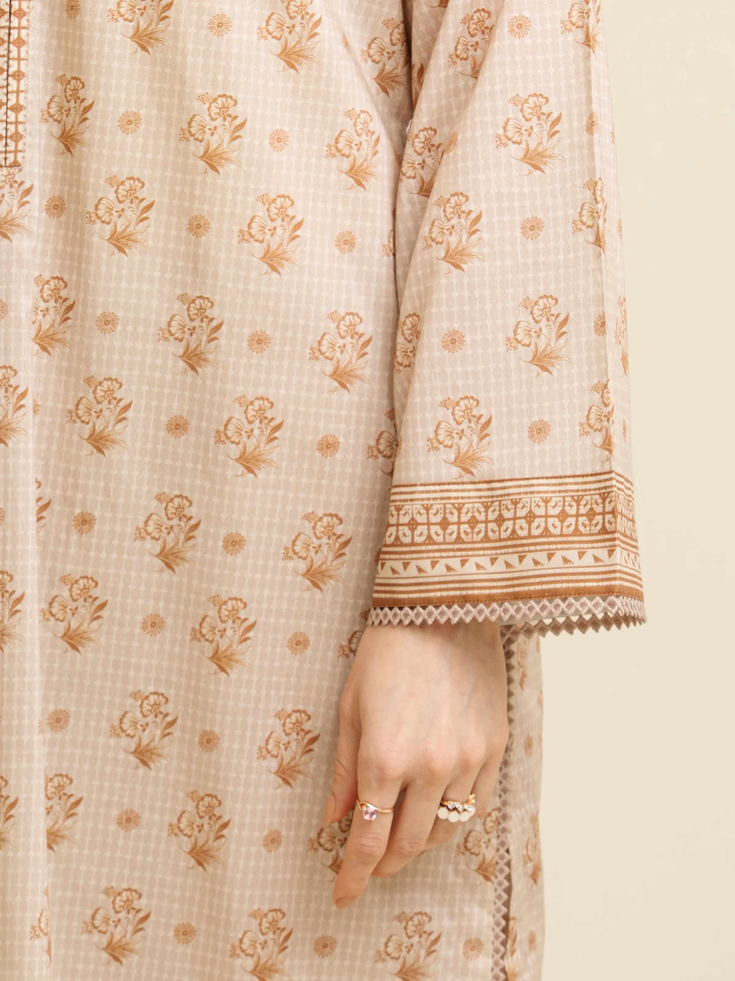 Unstitched Printed Lawn Suit - EWU5A1-35164-3P - Image 6
