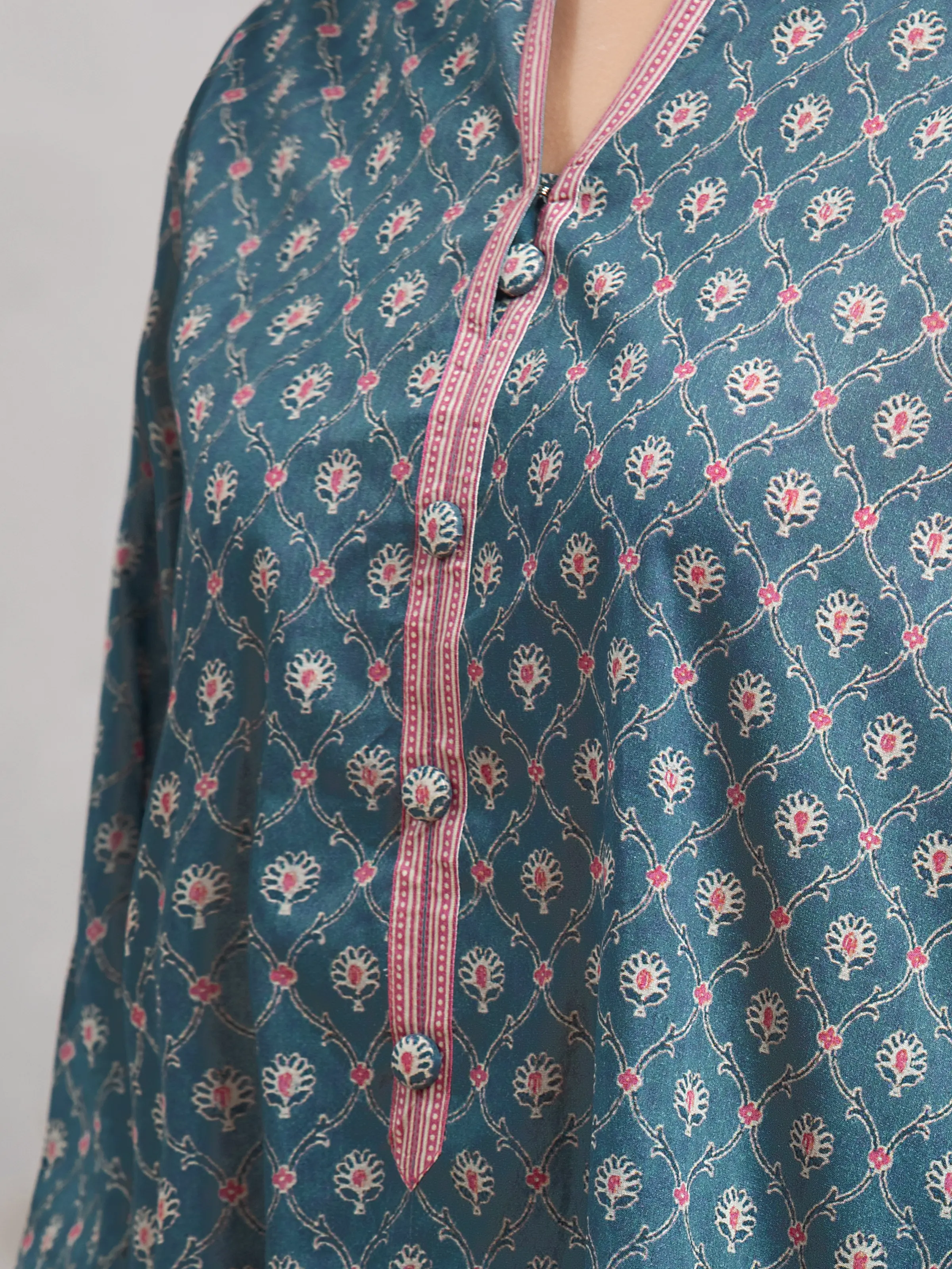 Unstitched Printed Khaddar Shirt - EWU24A3-29604S - Image 3