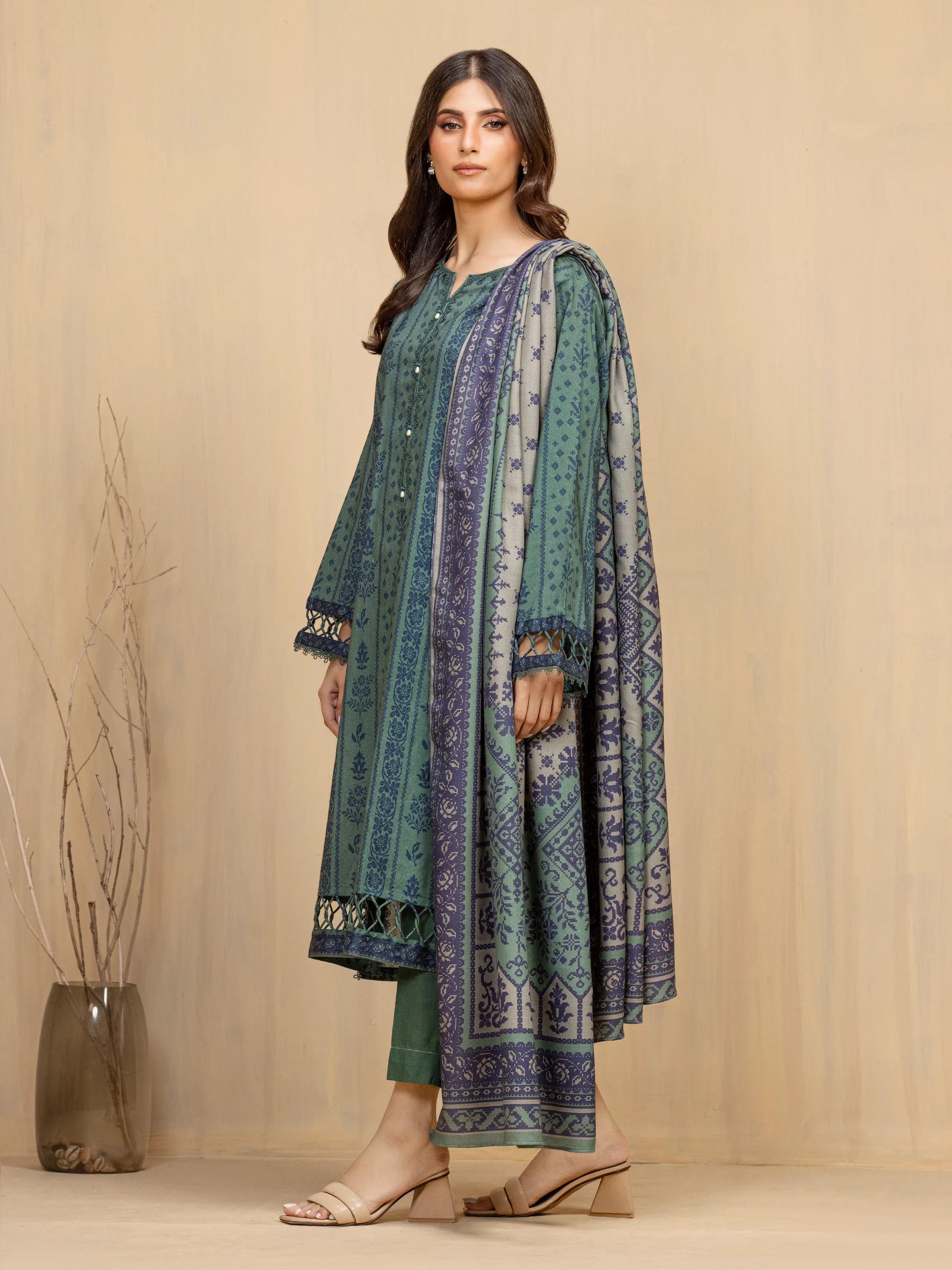 Unstitched Printed Khaddar Suit - EWU5M3-015-3P - Image 5