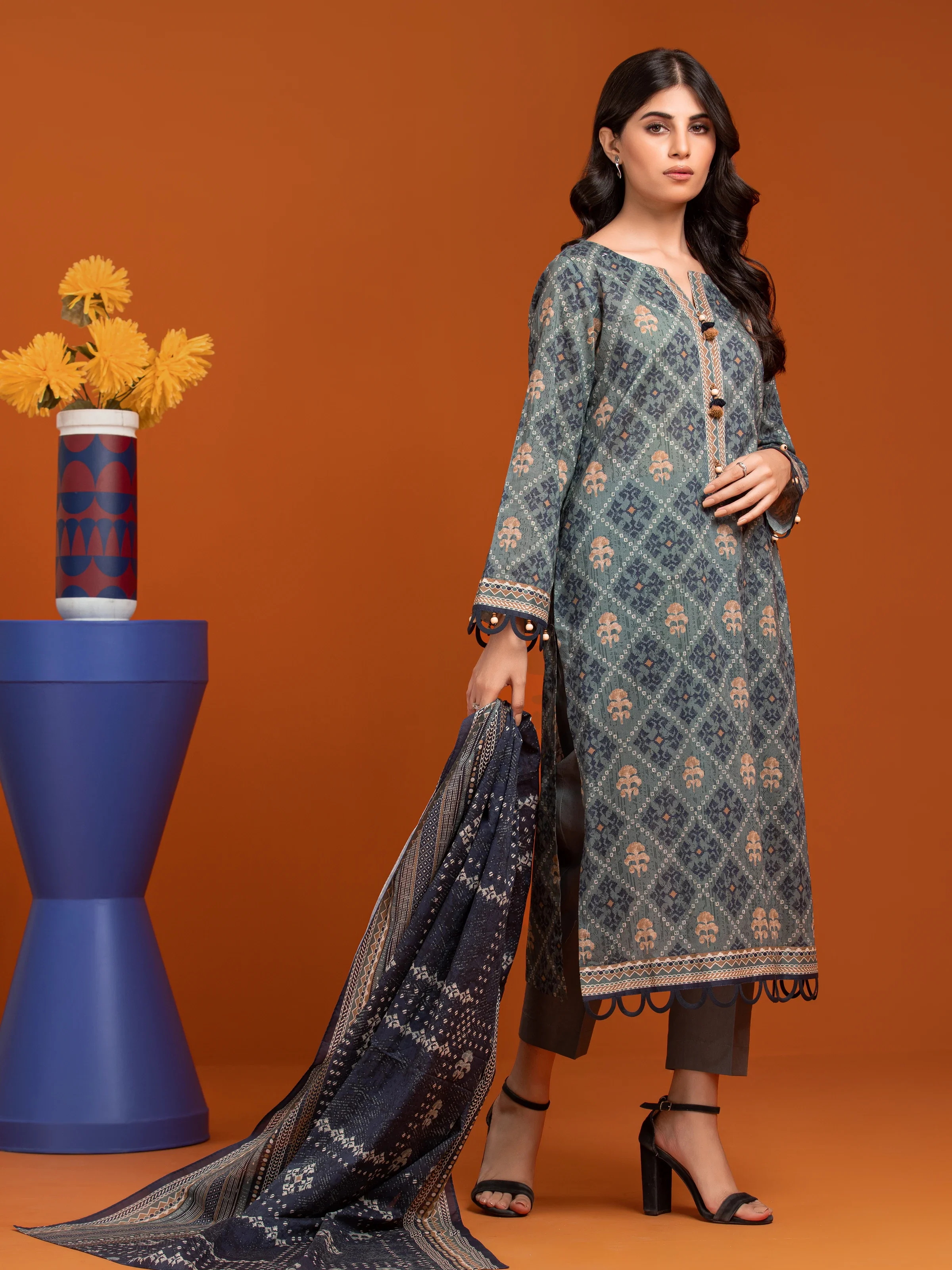 Unstitched Printed Khaddar Suit - EWU24A3-27146-3P - Image 2
