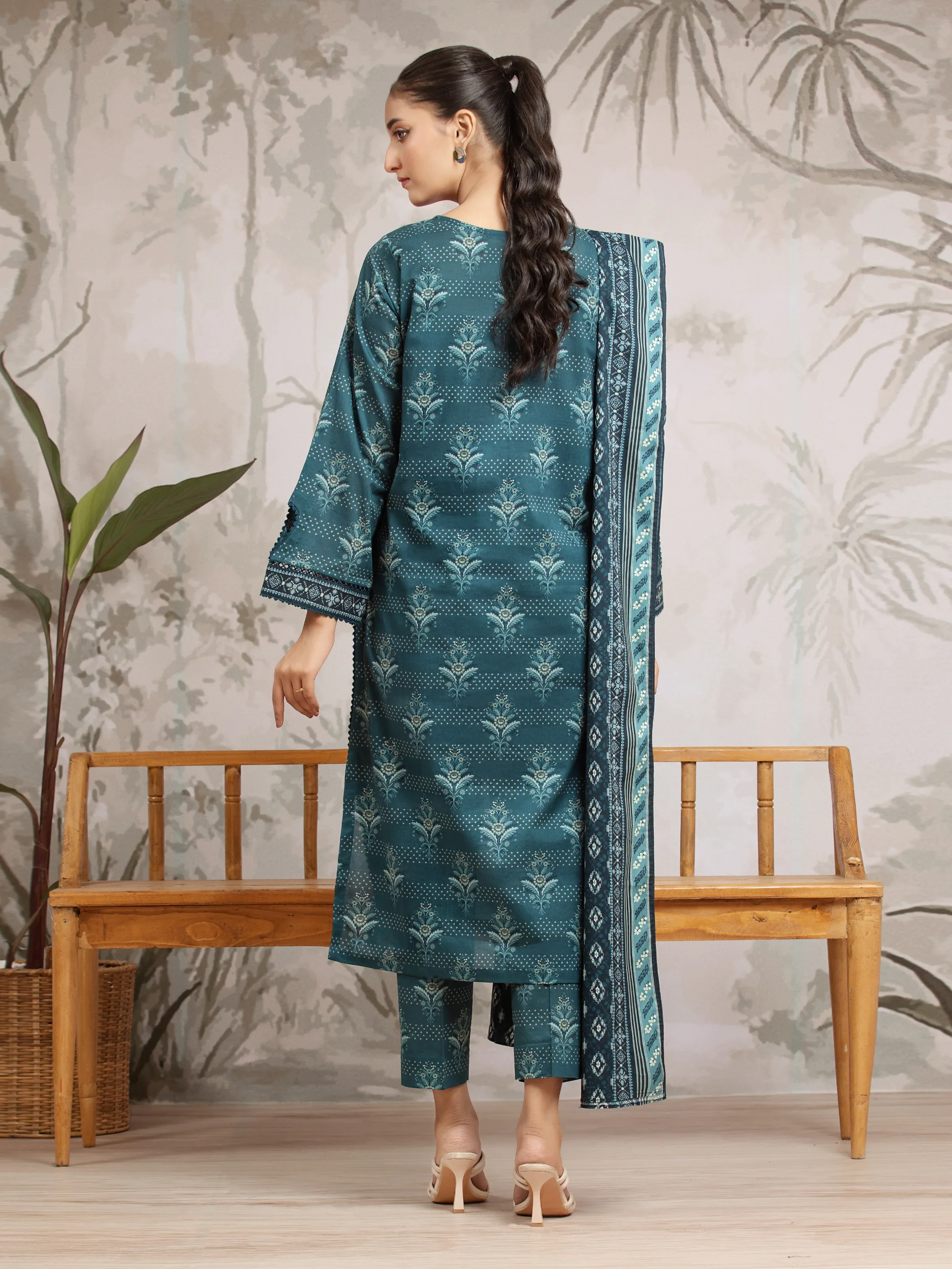 Unstitched Printed Khaddar Suit - EWU24A3-29603-3P - Image 2