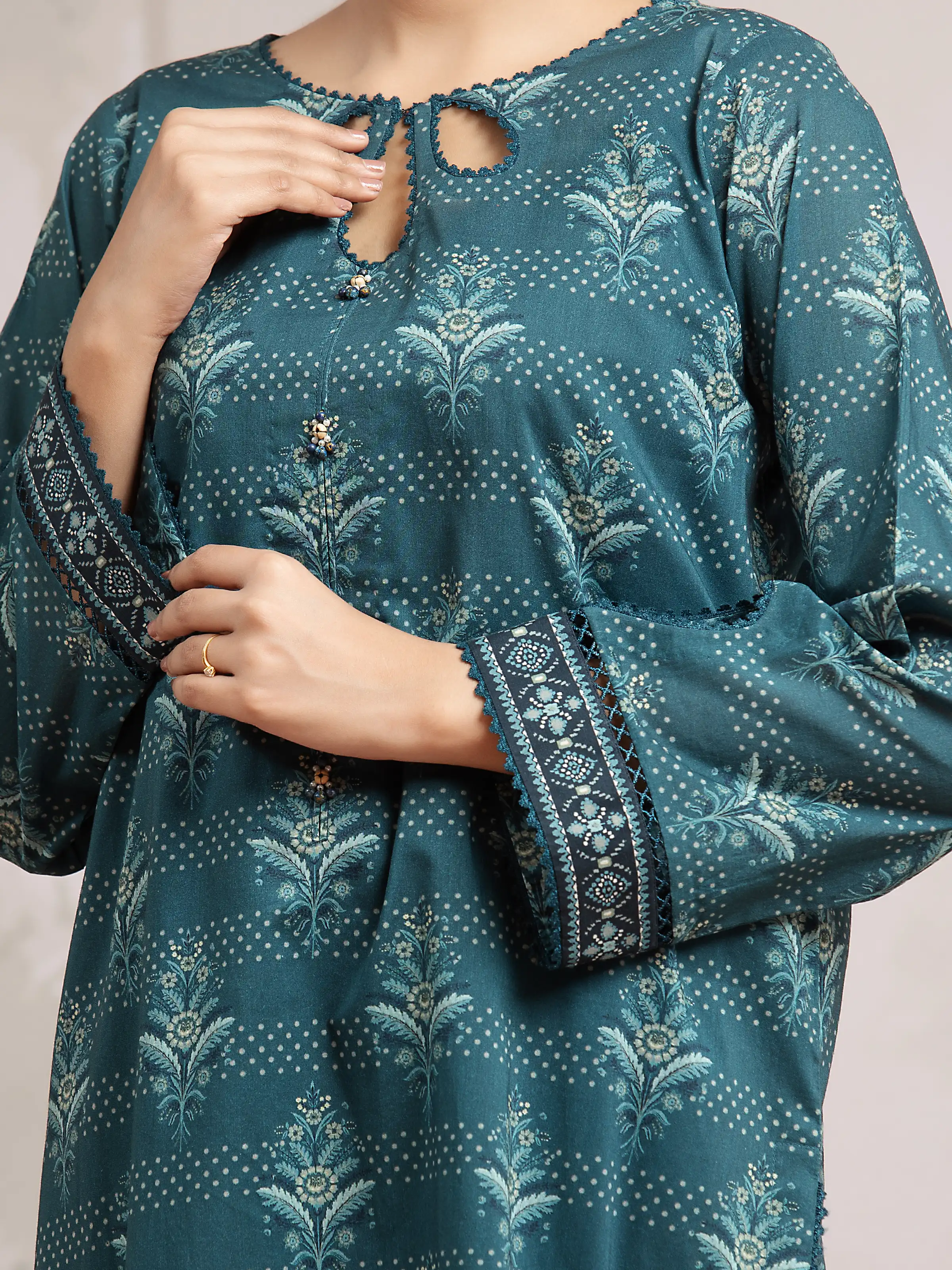 Unstitched Printed Khaddar Suit - EWU24A3-29603-3P - Image 3
