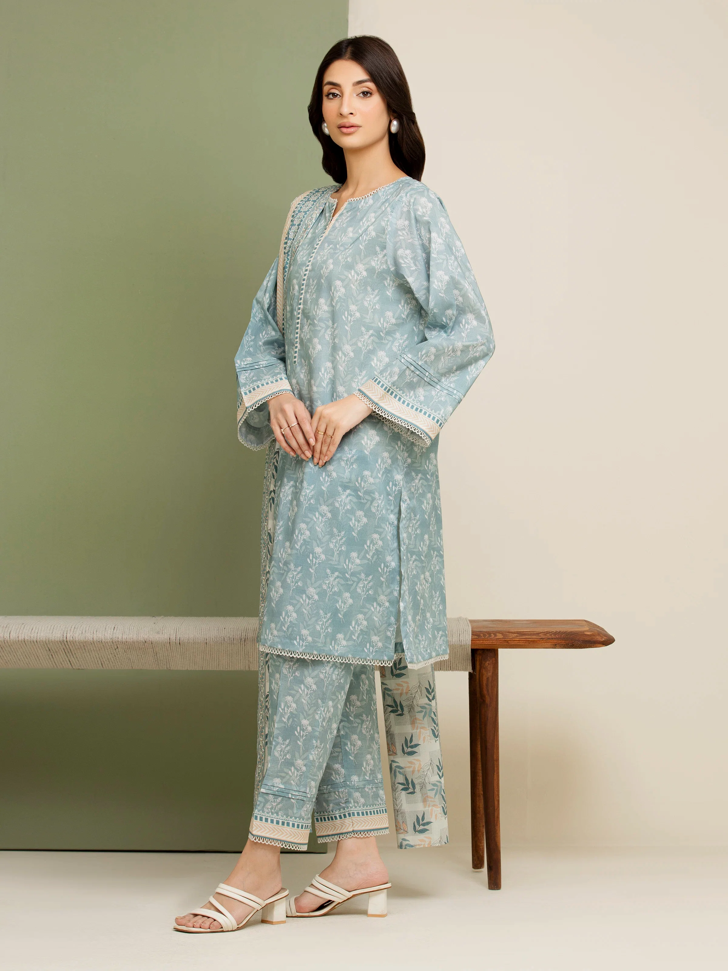 Unstitched Printed Lawn Suit - EWU5A1-35112-3P - Image 5