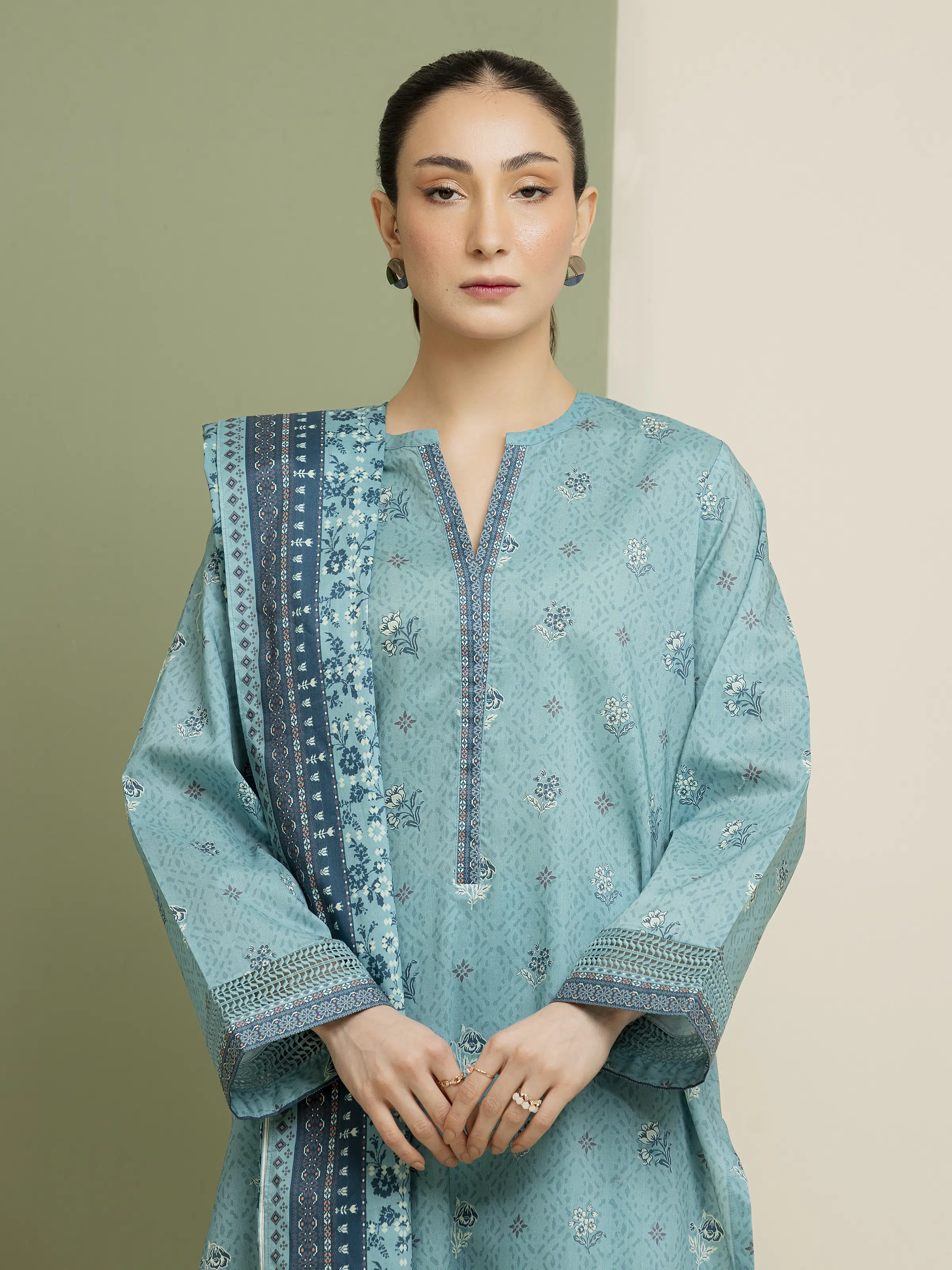 Unstitched Printed Lawn Suit - EWU5A1-35154-3P - Image 4