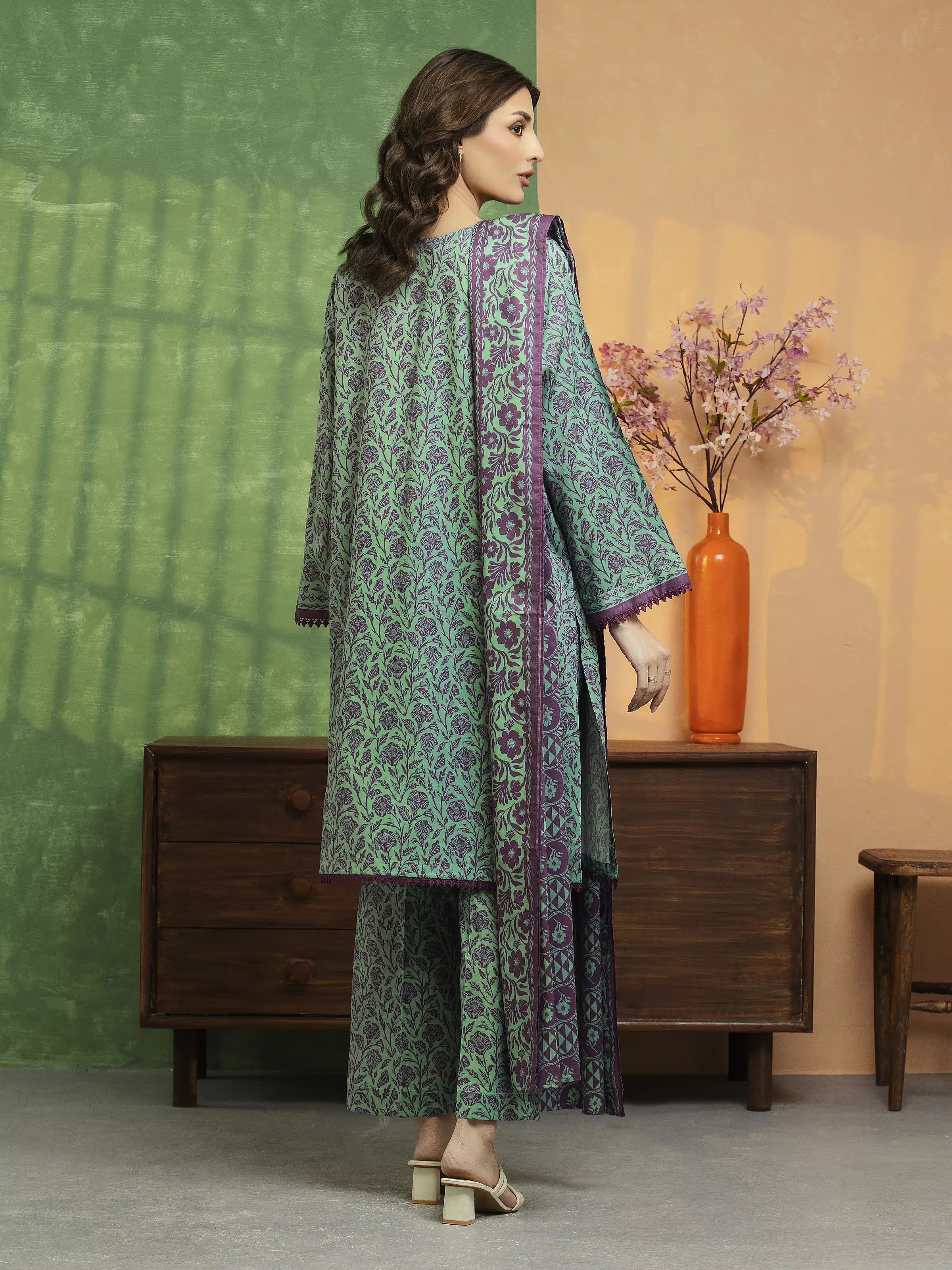 Unstitched Printed Lawn Suit - EWU5A1-35183-3P - Image 2