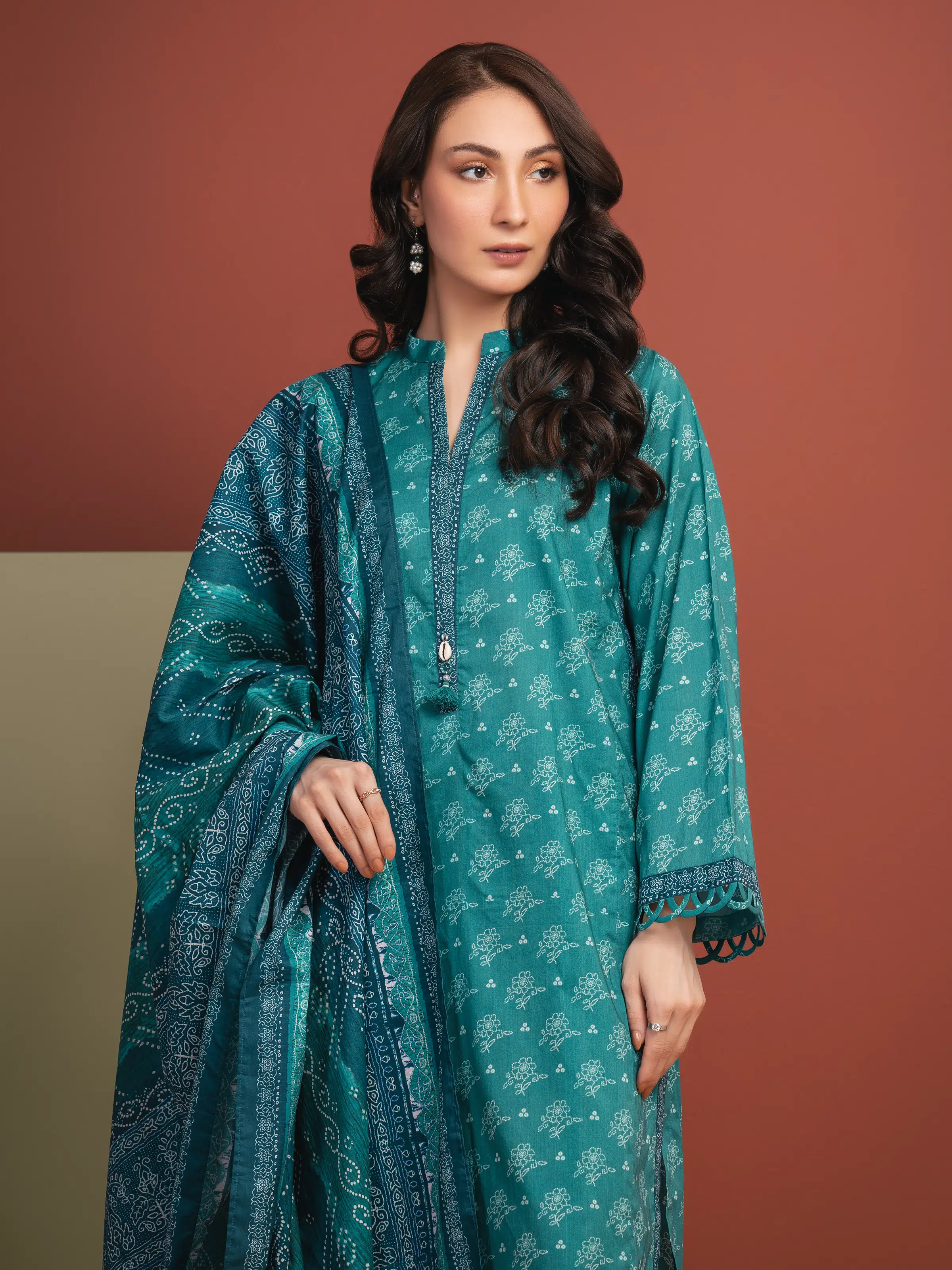 Unstitched Printed Lawn Suit - EWU5A1-35323-3P - Image 2