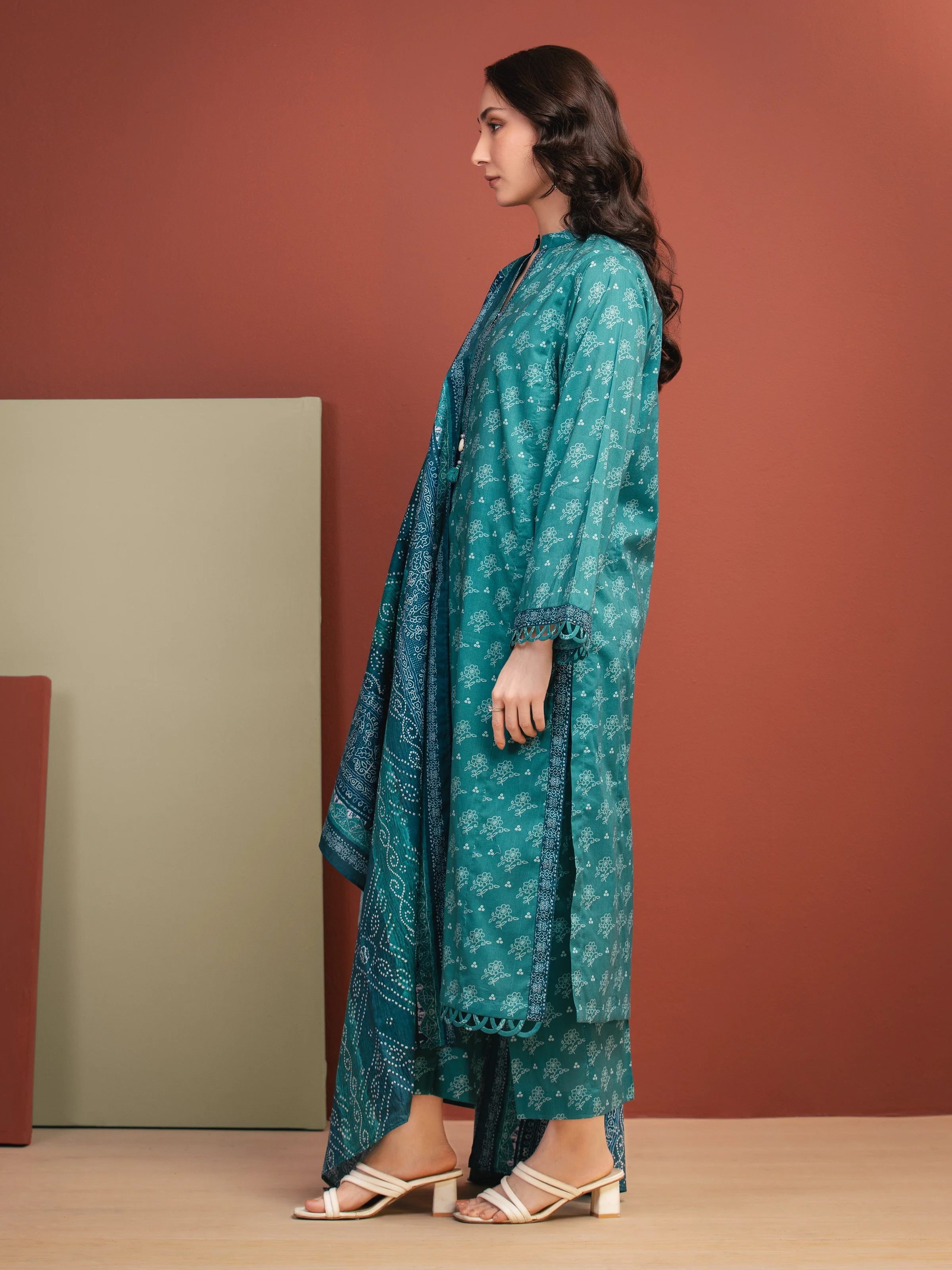 Unstitched Printed Lawn Suit - EWU5A1-35323-3P - Image 5