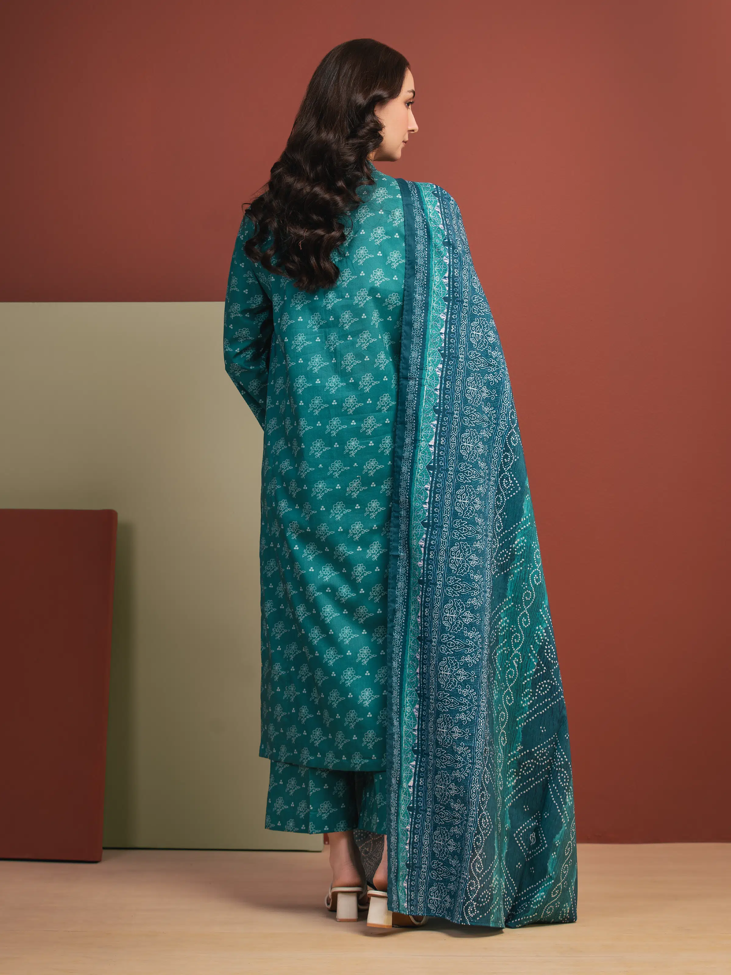 Unstitched Printed Lawn Suit - EWU5A1-35323-3P - Image 6