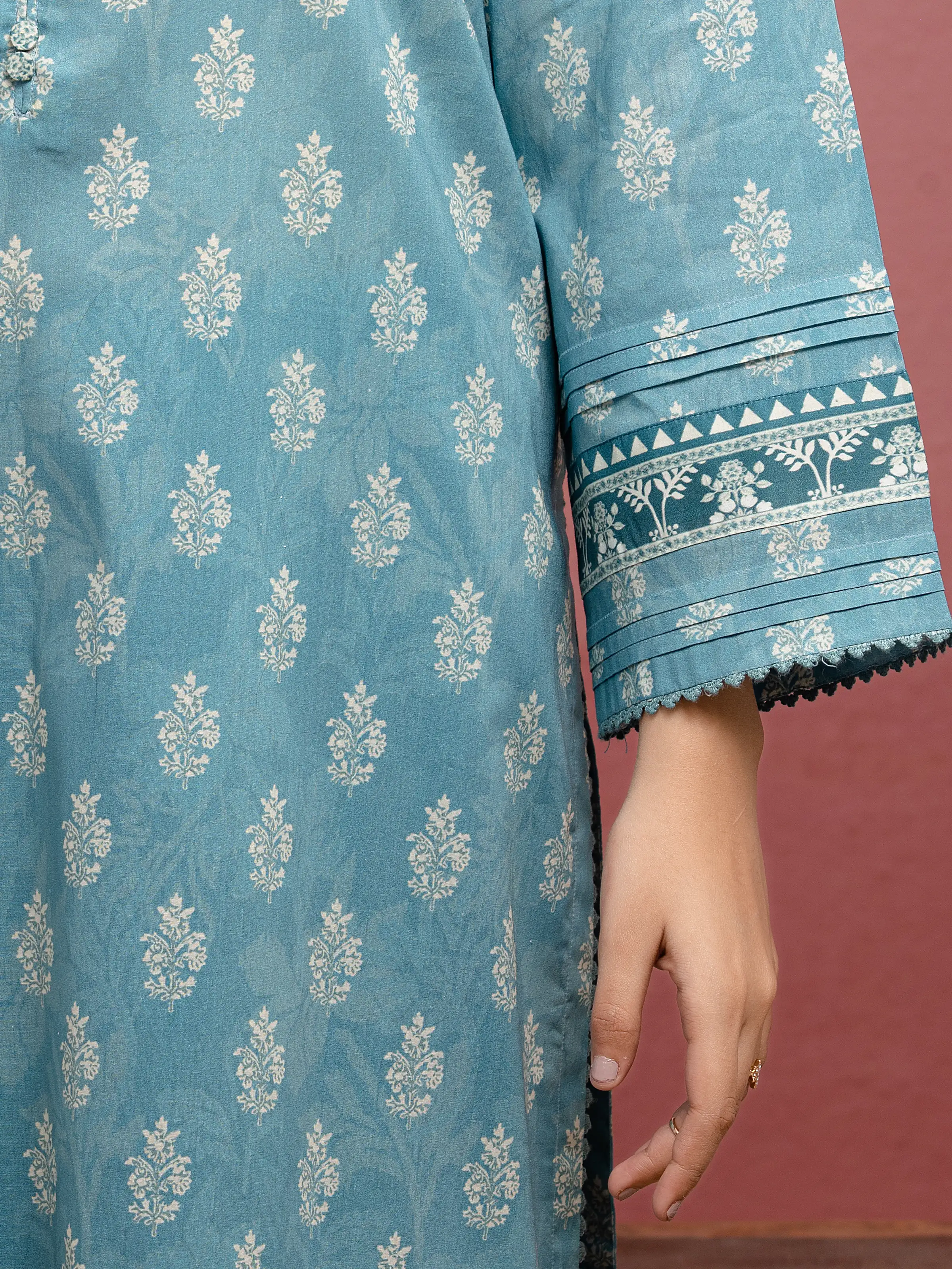 Unstitched Printed Lawn Suit - EWU5A1-35048-3P - Image 4