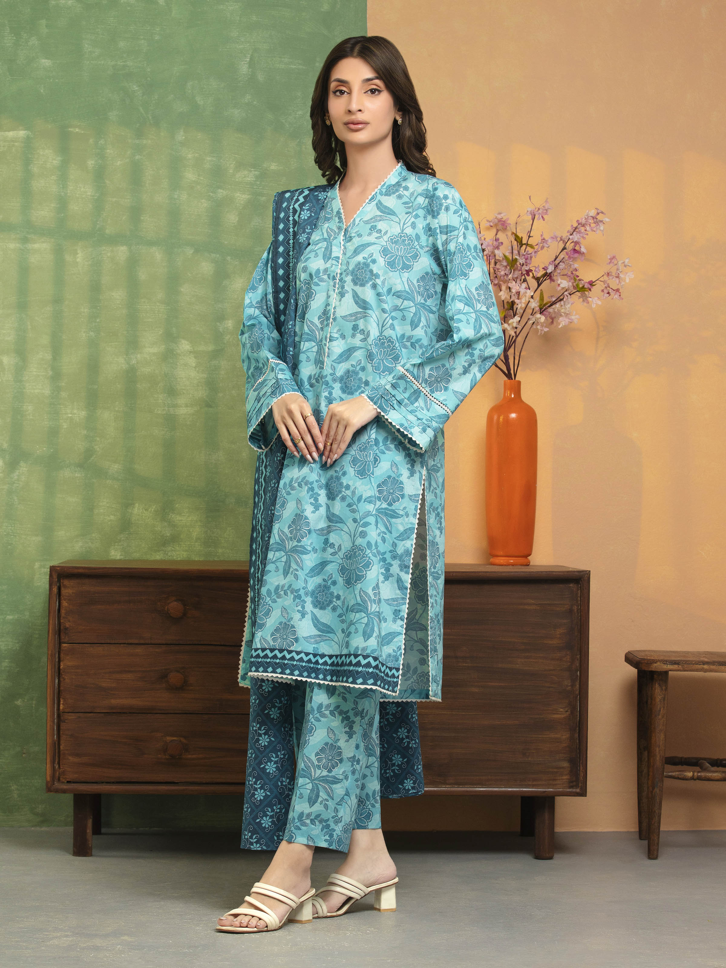 Unstitched Printed Lawn Suit - EWU5A1-35135-3P - Image 5