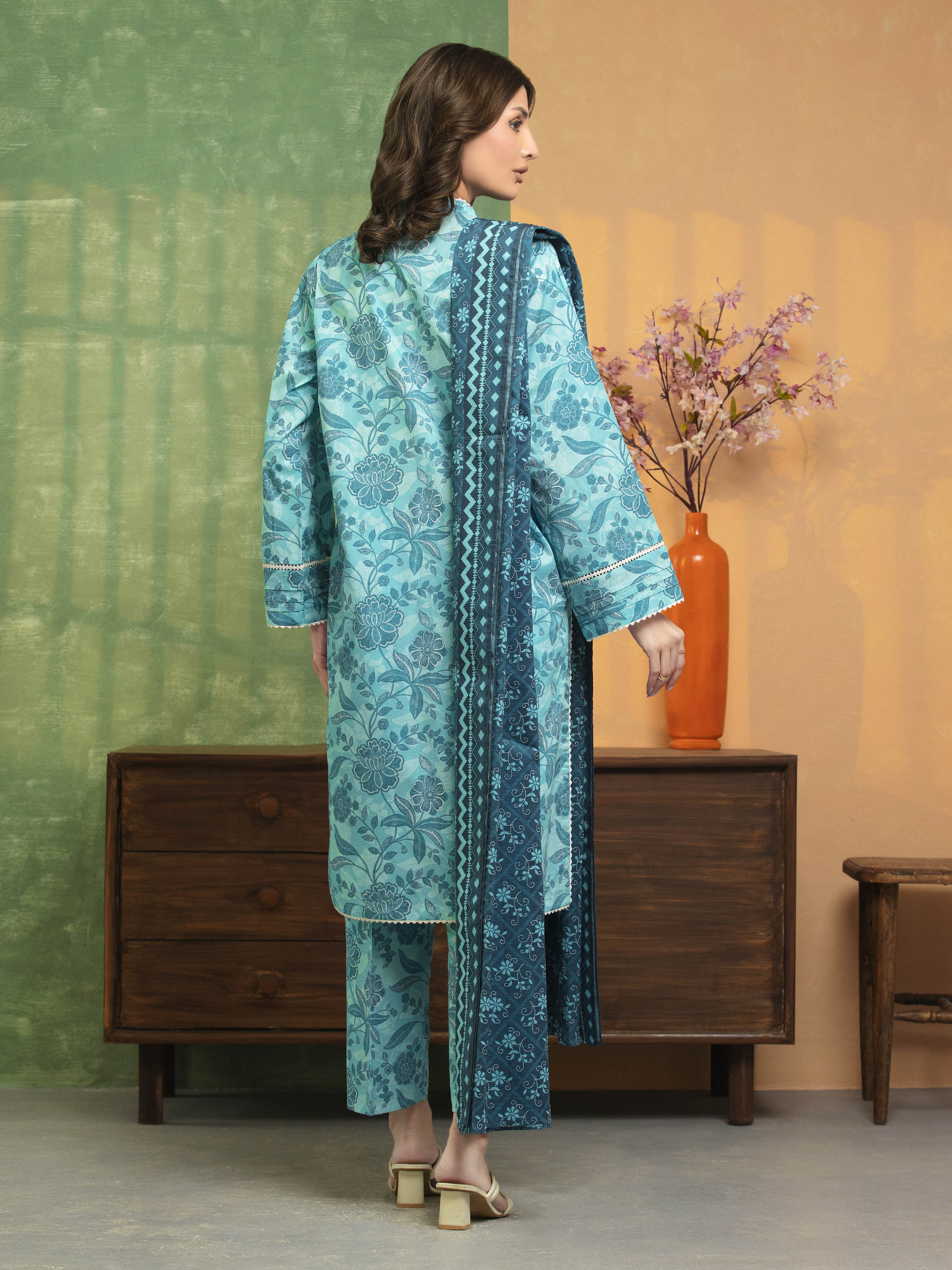 Unstitched Printed Lawn Suit - EWU5A1-35135-3P - Image 6