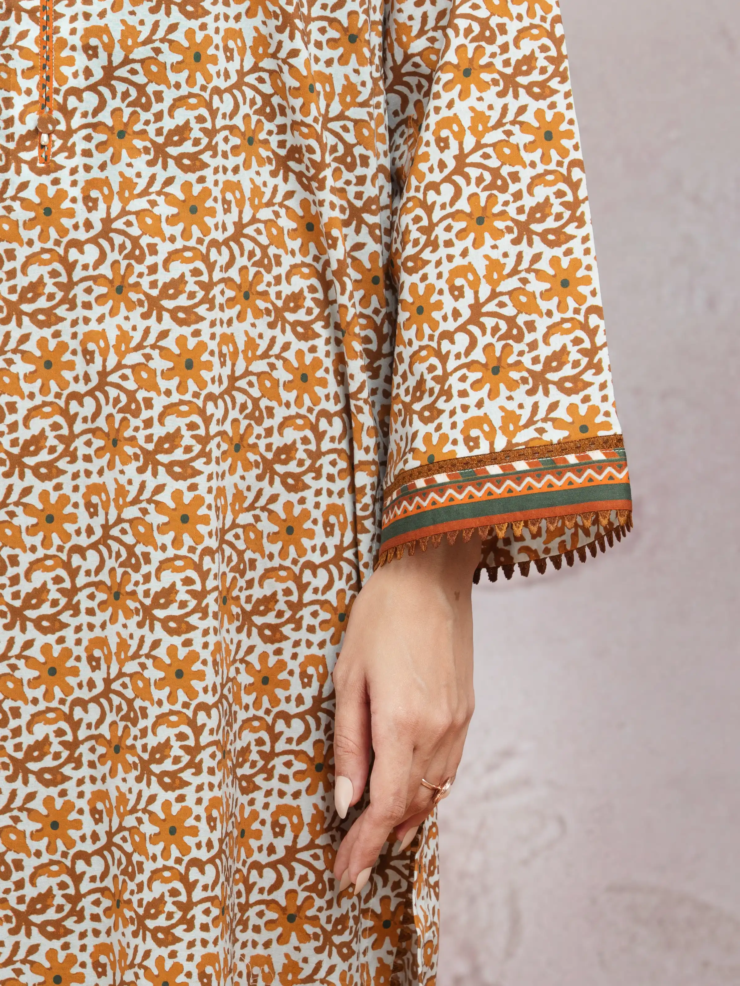 Unstitched Printed Lawn Suit - EWU5A1-35027-3P - Image 4