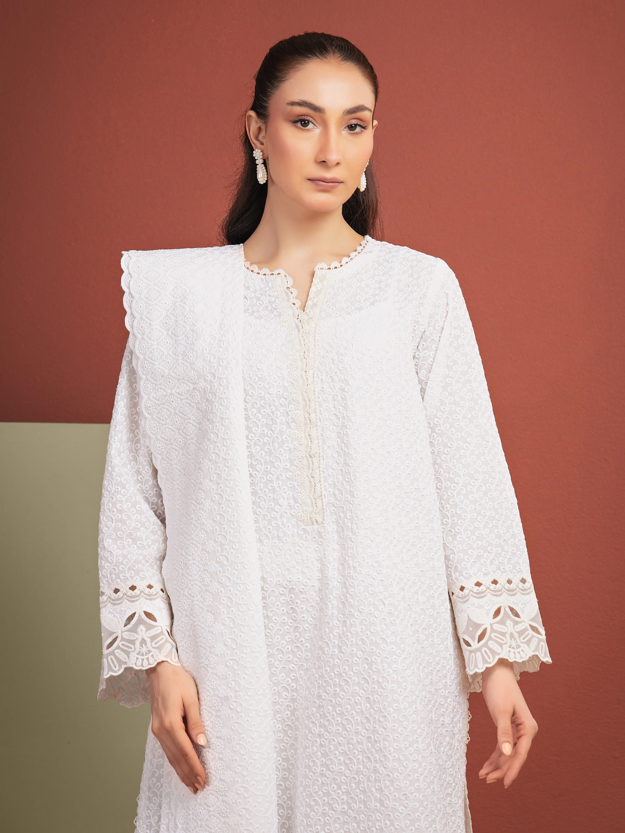Unstitched Embroidered Cambric Suit - EWU5V2-31831A-3P - Image 2