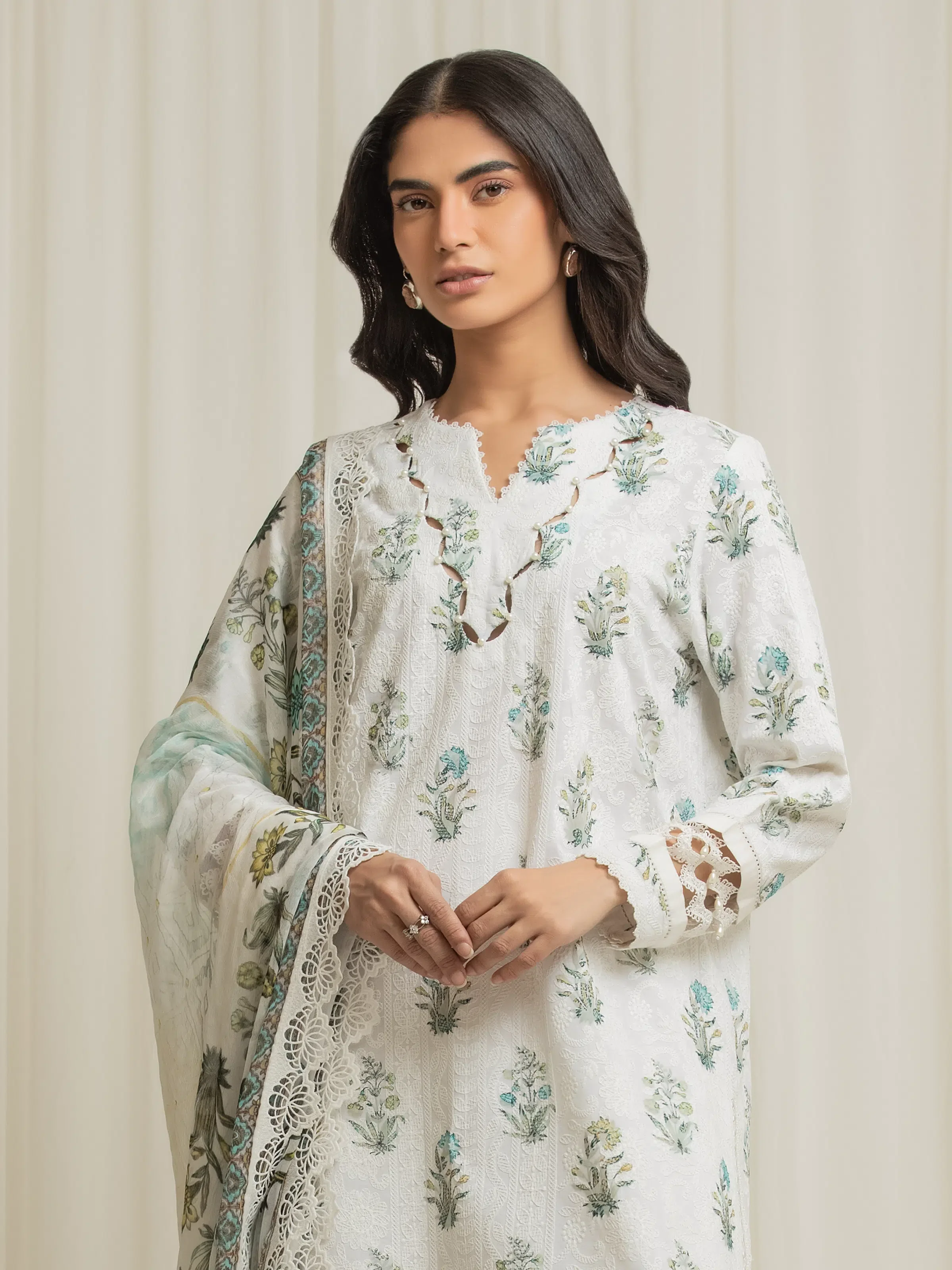 Unstitched Embroidered Cambric Suit - EWU6V2-33507-3P - Image 2