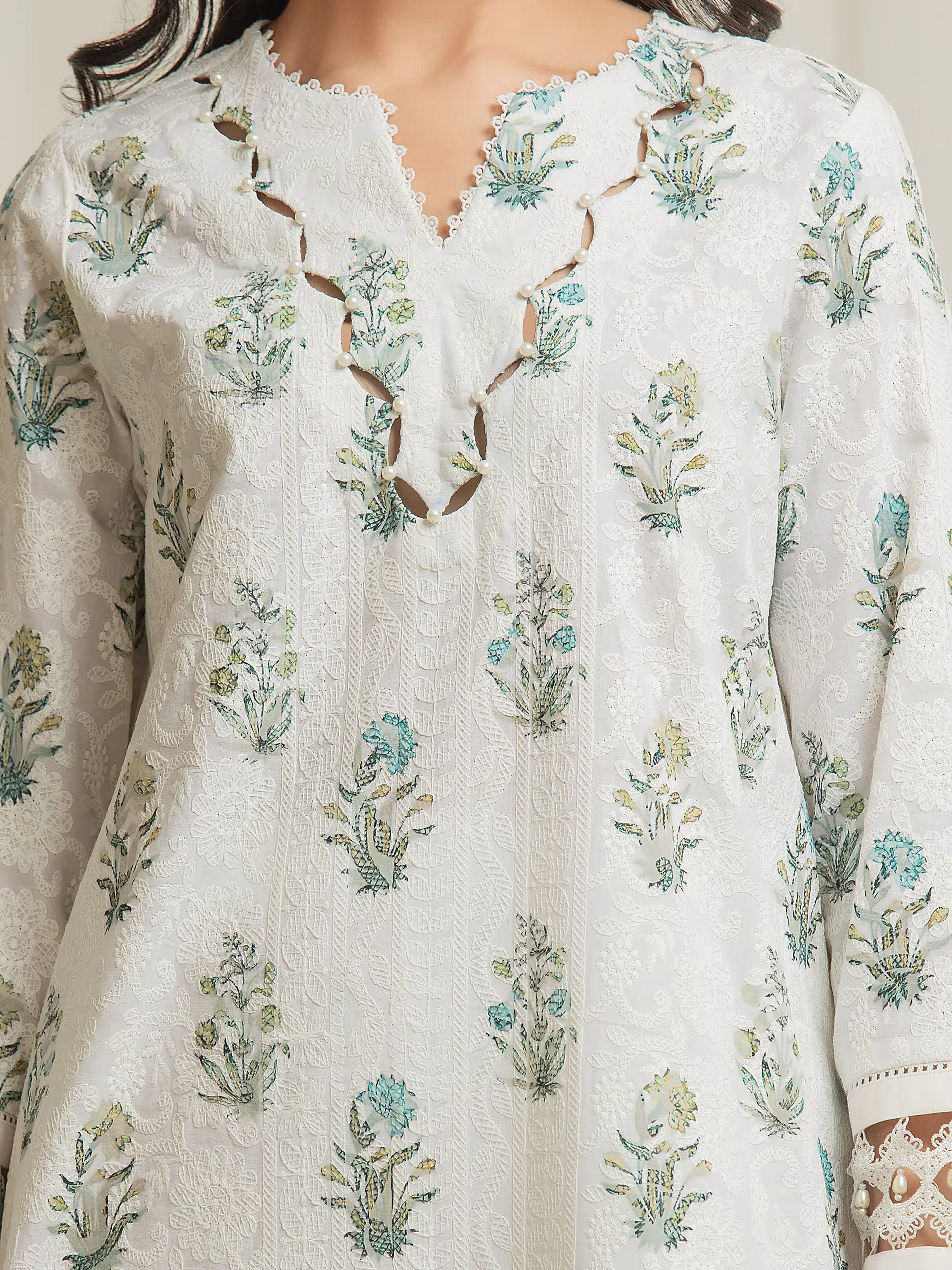 Unstitched Embroidered Cambric Suit - EWU6V2-33507-3P - Image 4
