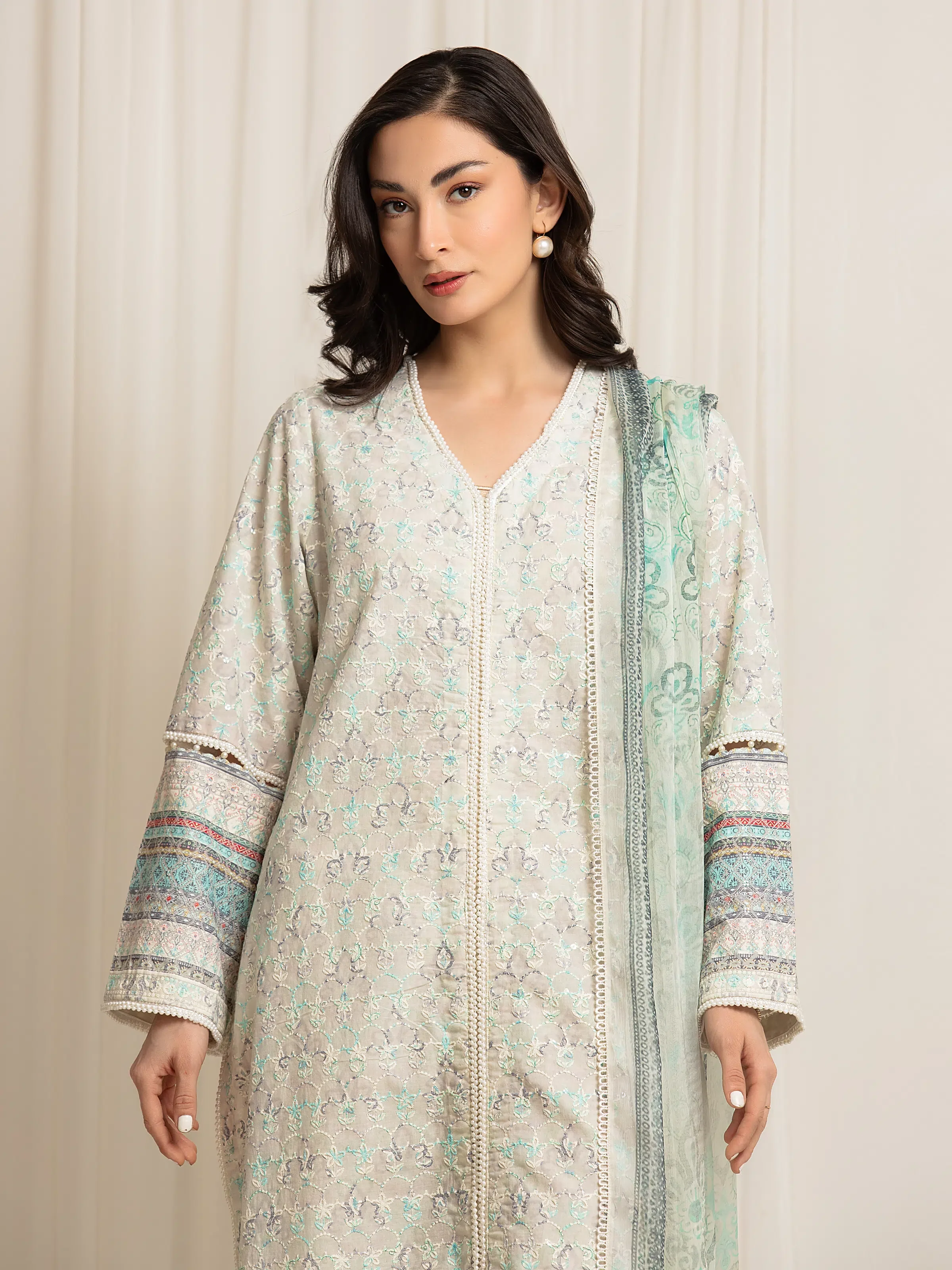 Unstitched Embroidered Cambric Suit - EWU6V2-33514-3P - Image 2