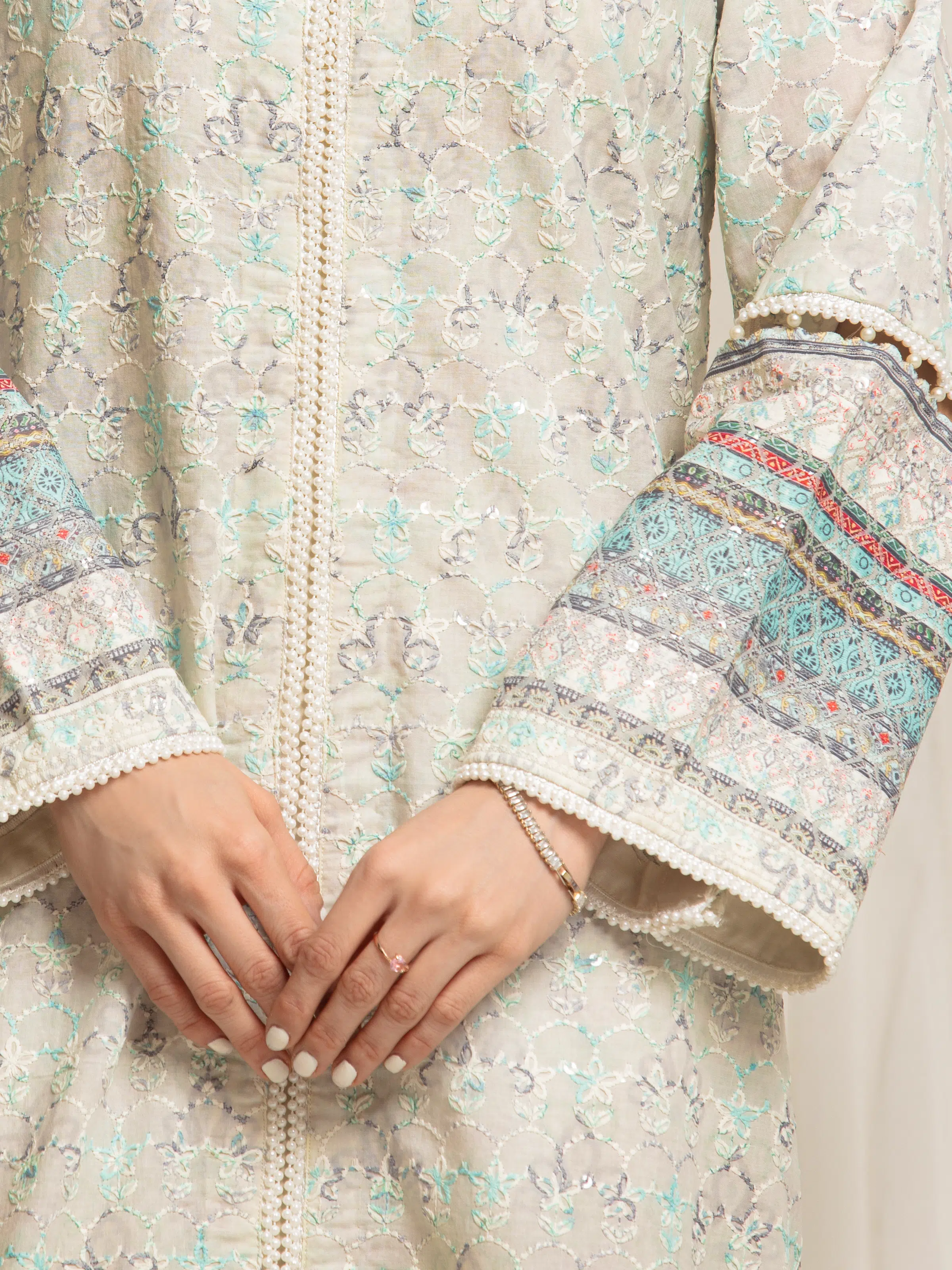 Unstitched Embroidered Cambric Suit - EWU6V2-33514-3P - Image 3