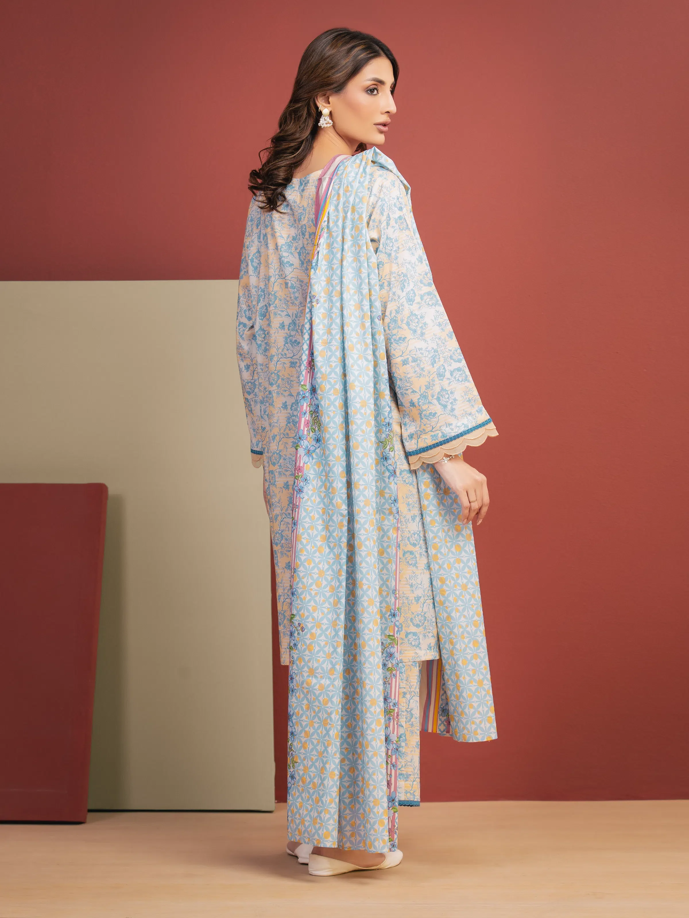 Unstitched Printed Lawn Suit - EWU5A1-35318-3P - Image 6