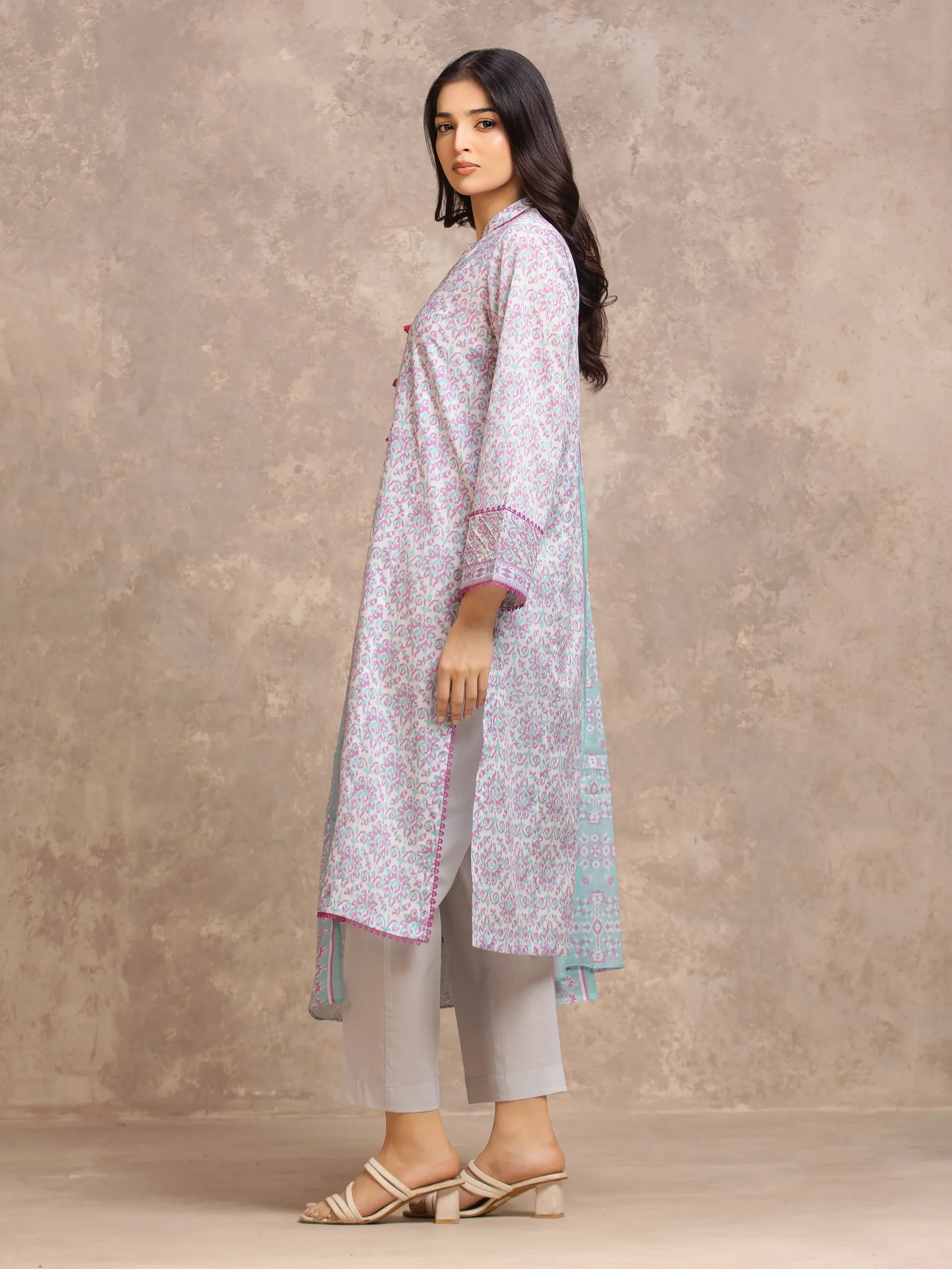 Unstitched Printed Lawn Suit - EWU6A1-36538-3P - Image 5