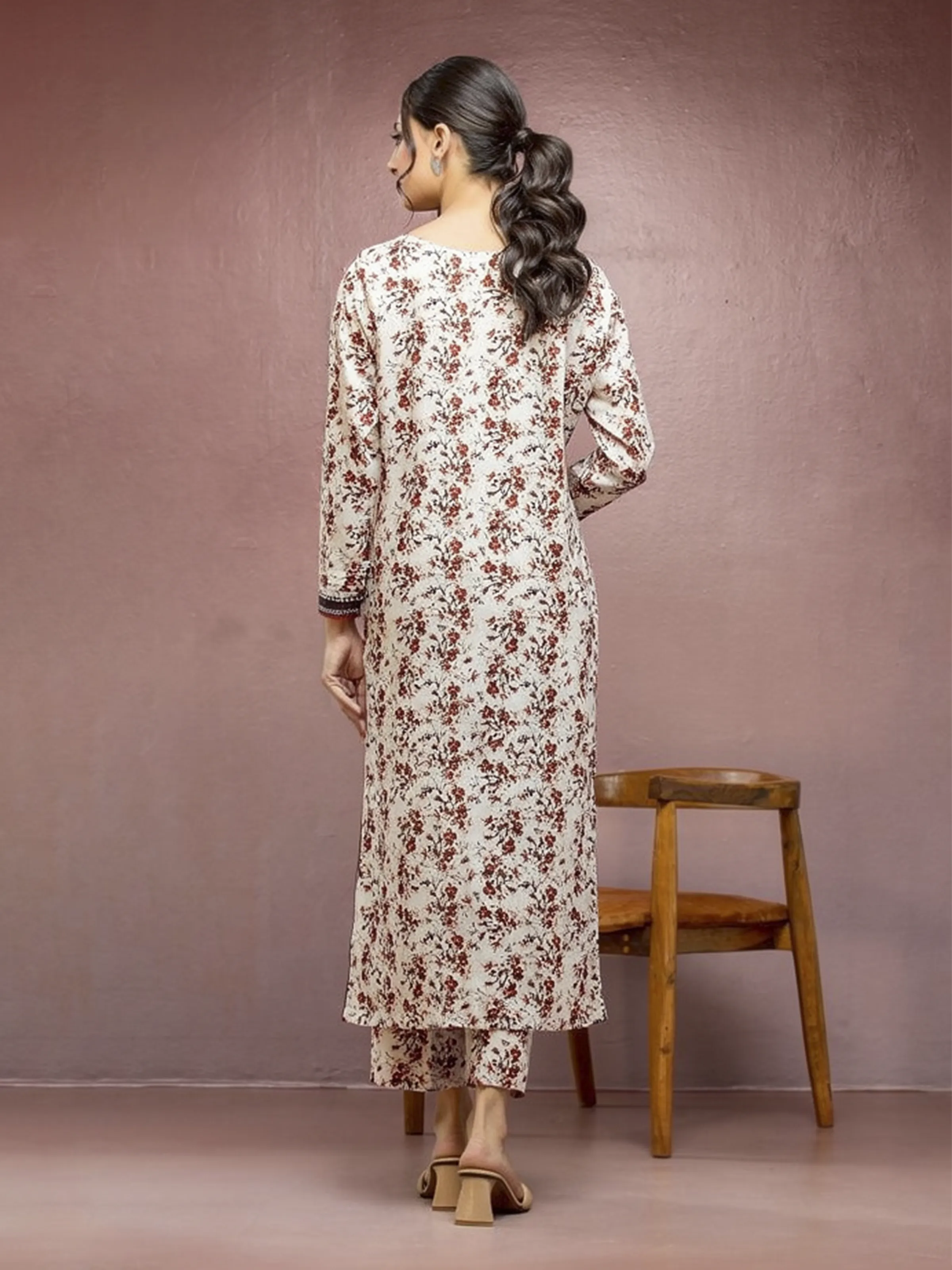 Unstitched Printed Lawn Shirt - EWU5A1-35105S - Image 4
