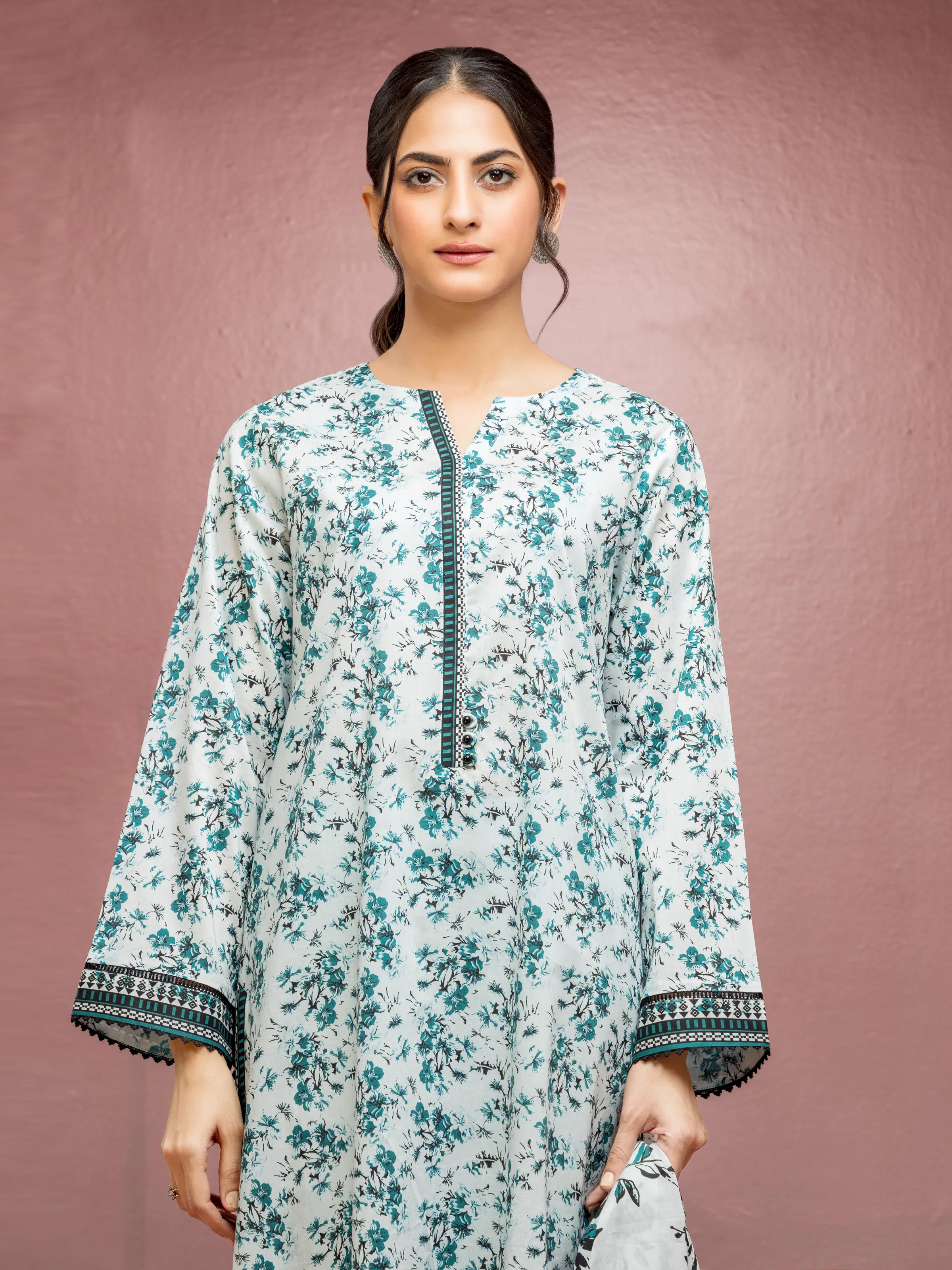 Unstitched Printed Lawn Suit - EWU5A1-35104-3P - Image 3