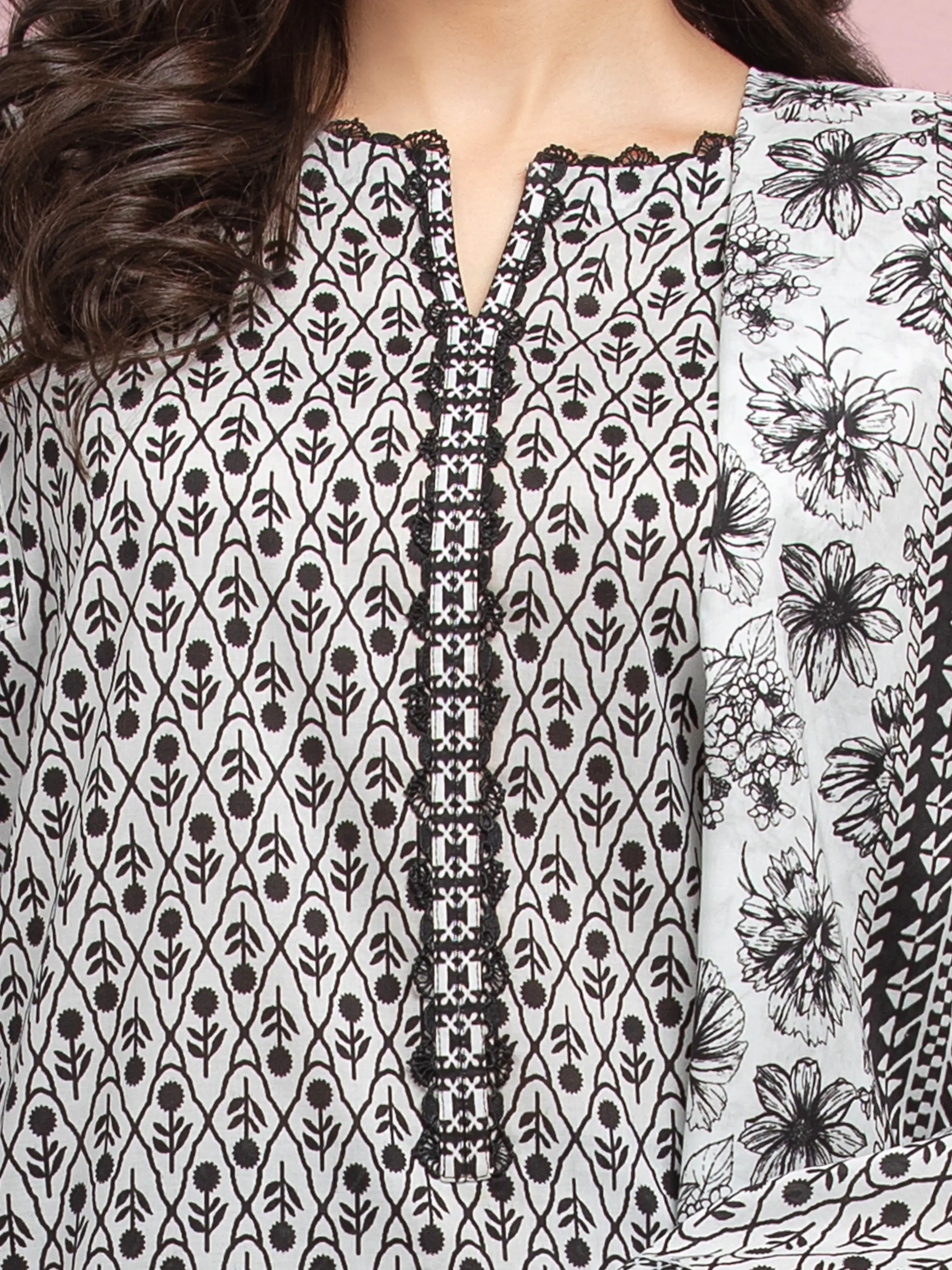 Unstitched Printed Lawn Suit - EWU5A1-35106-3P - Image 4