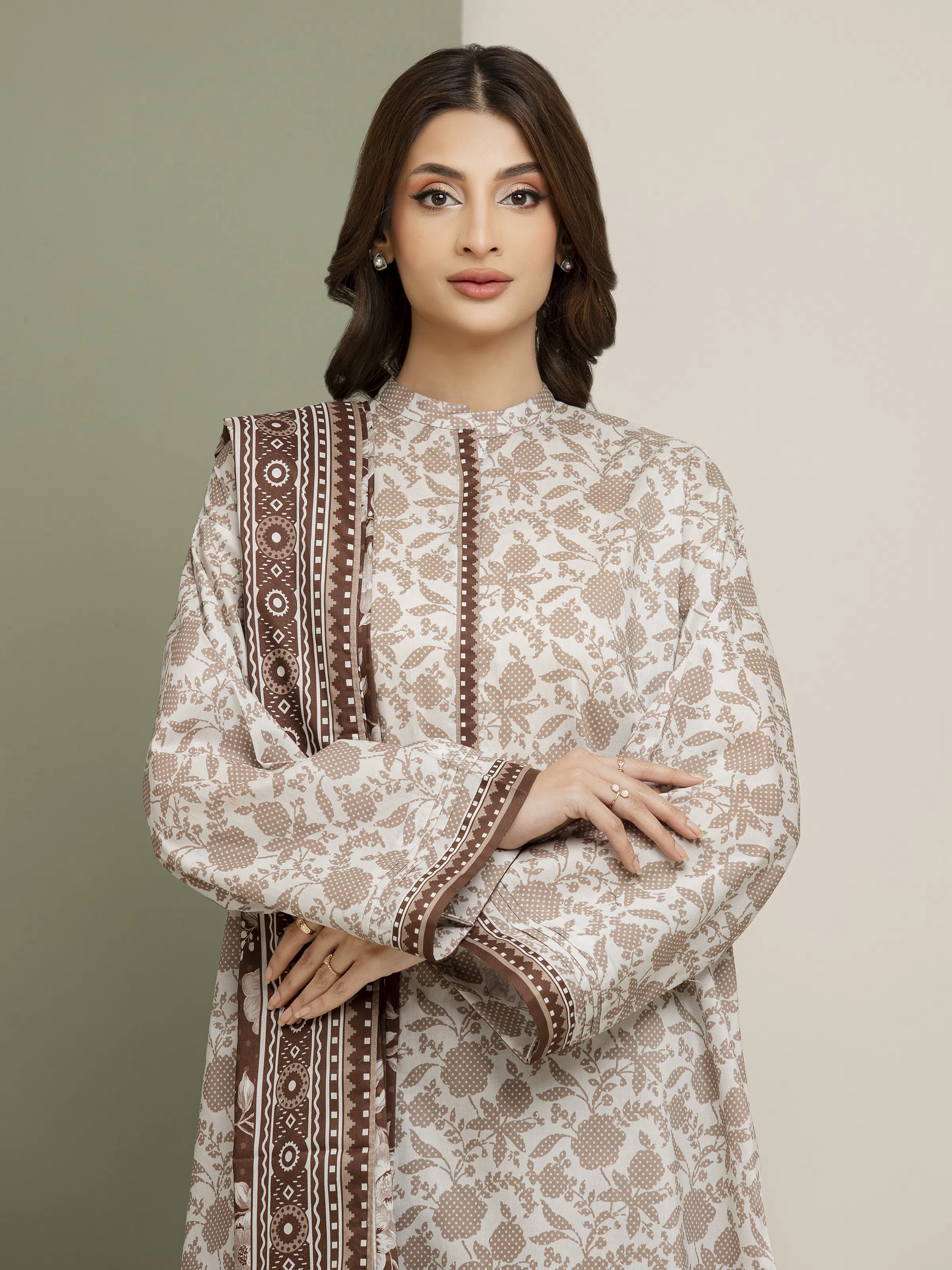 Unstitched Printed Lawn Suit - EWU5A1-35150-3P - Image 4