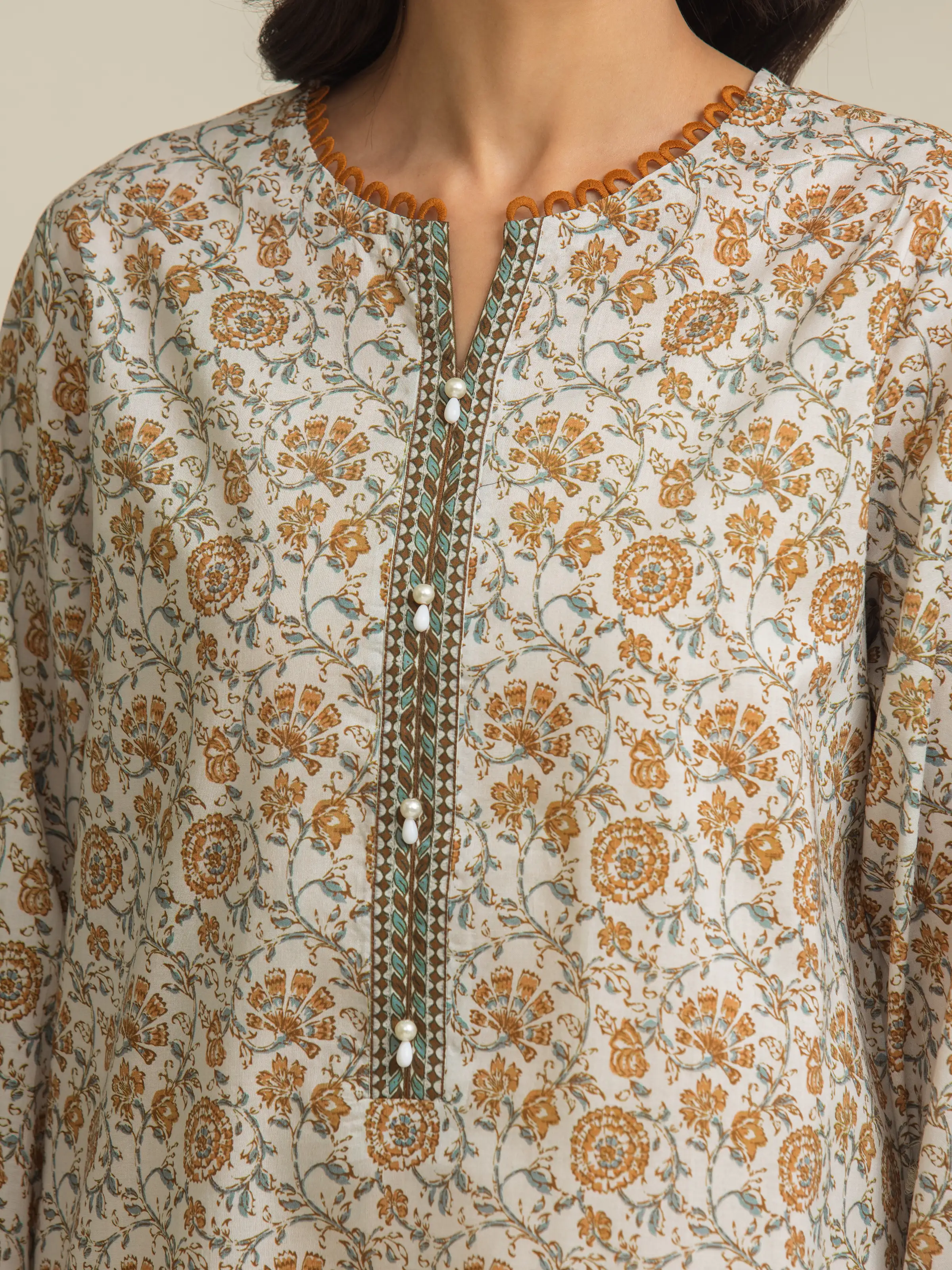 Unstitched Printed Lawn Suit - EWU5A1-35194-3P - Image 4