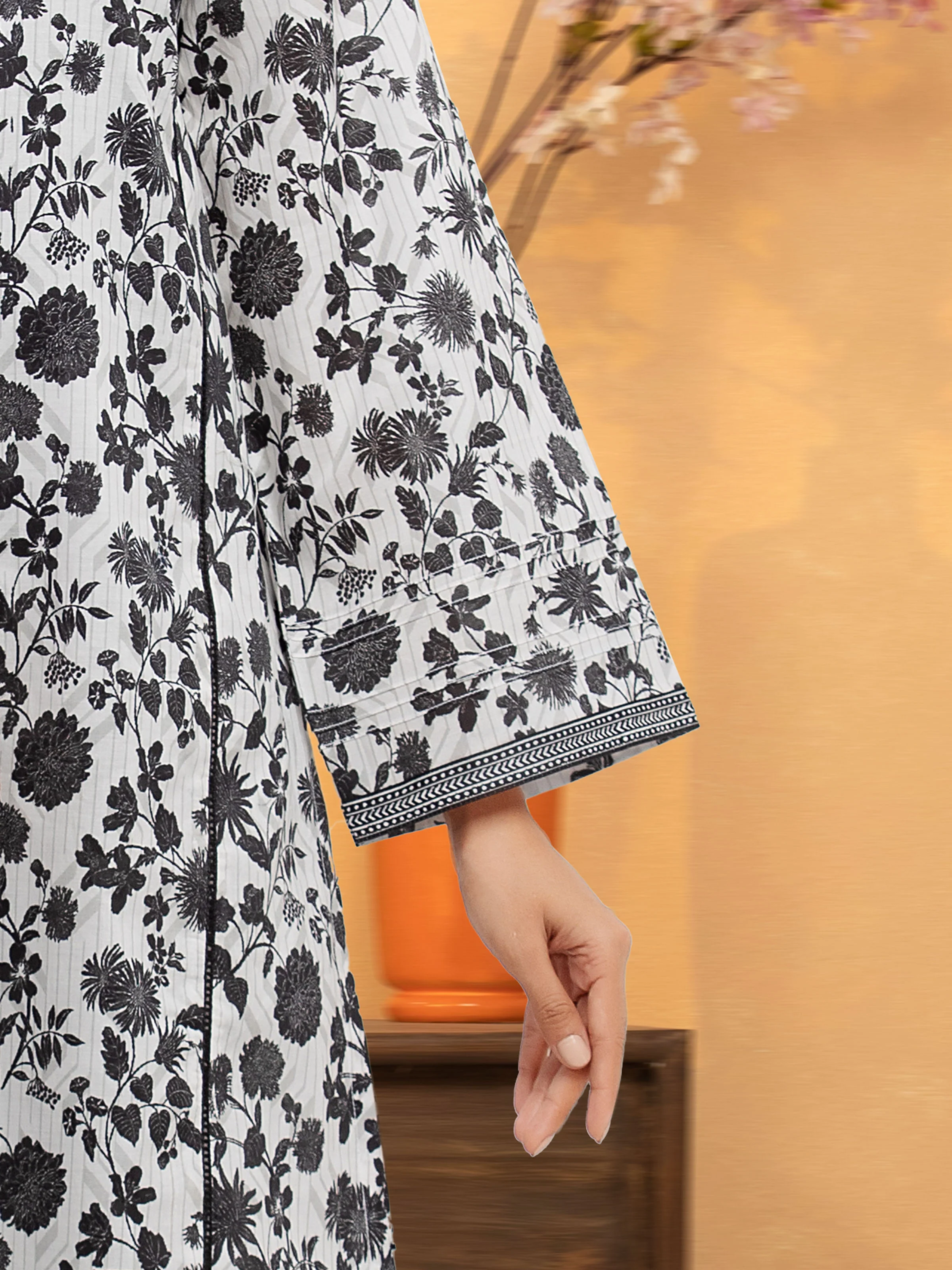 Unstitched Printed Lawn Suit - EWU5A1-35315-3P - Image 3