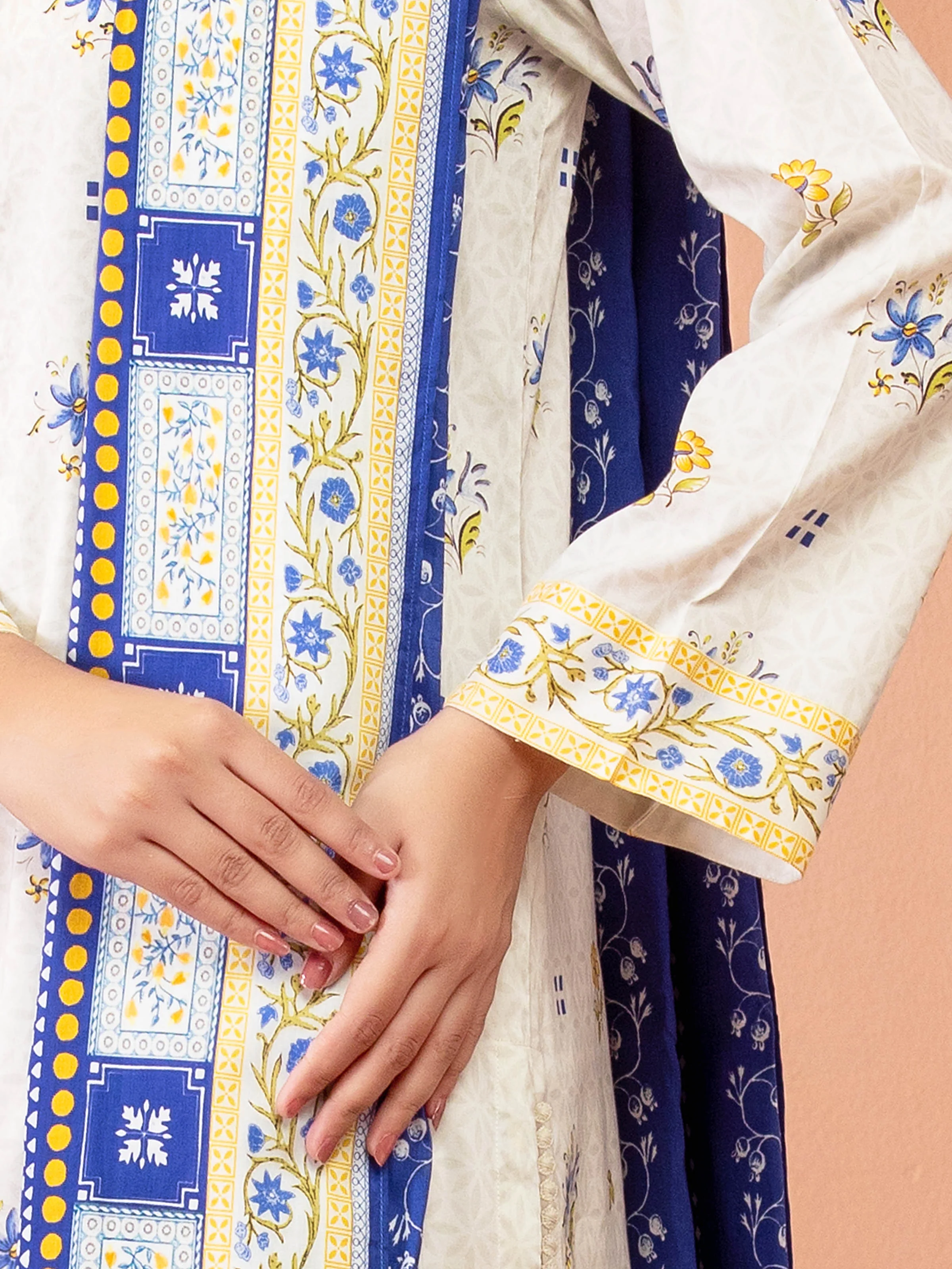 Unstitched Printed Lawn Suit - EWU5A1-35612-3P - Image 4