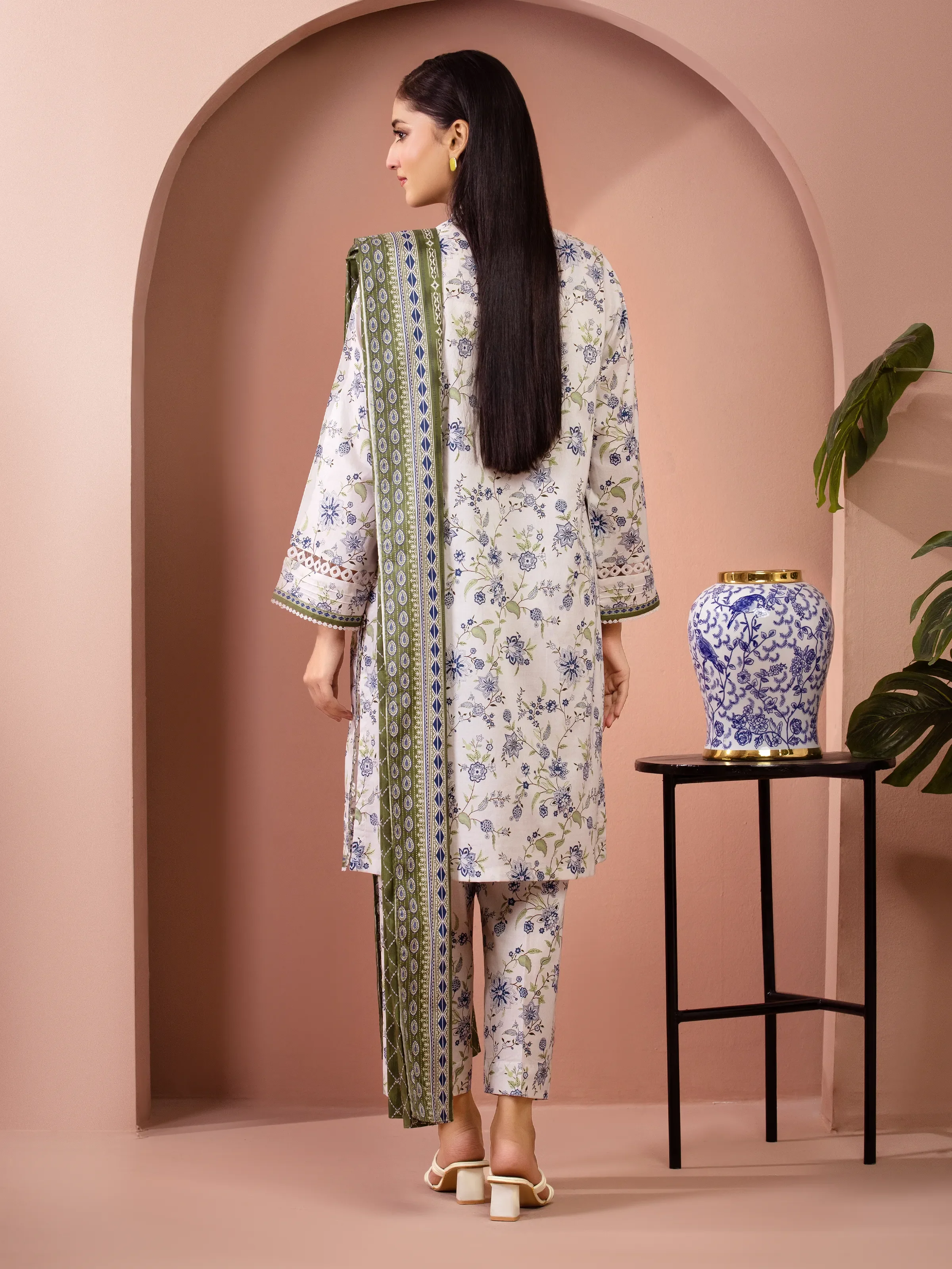 Unstitched White Printed Lawn Suit - EWU6A1-36507-3P - Image 5
