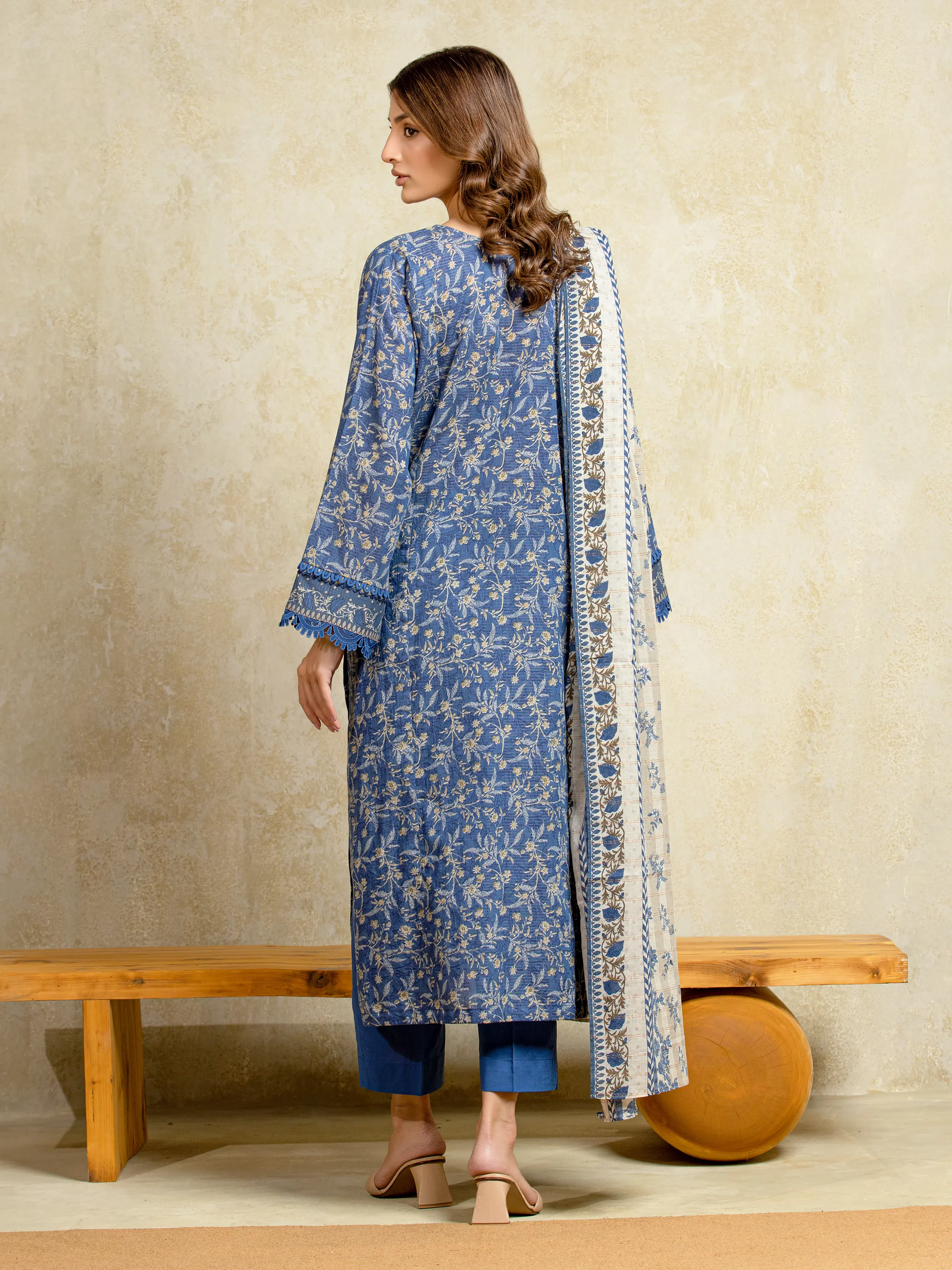 Unstitched Printed Zari Lawn Suit - EWU5M6-004-3P - Image 6