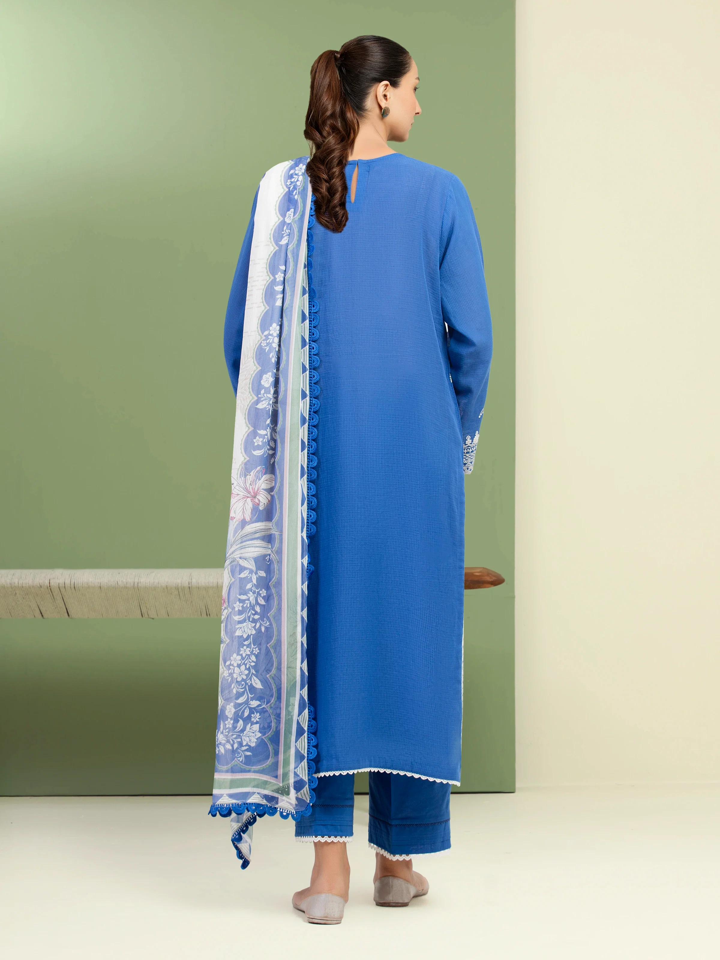 Unstitched Embroidered Lawn Suit - EWU5V1-31703-3P - Image 4