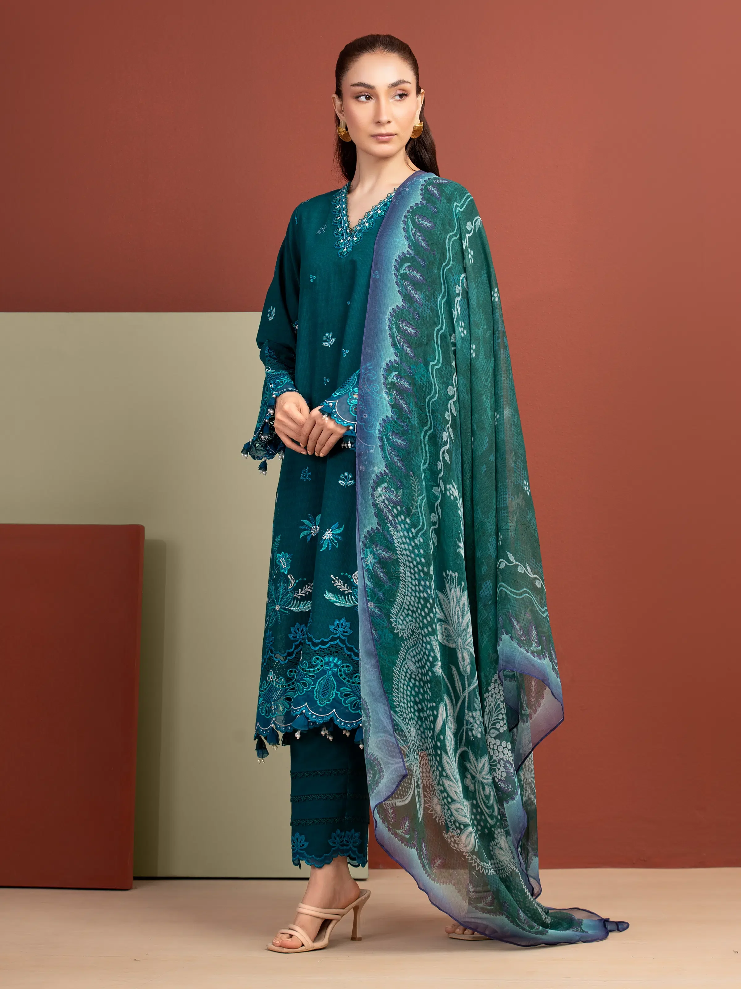 Unstitched Embroidered Lawn Suit - EWU5V1-31702-3P - Image 2