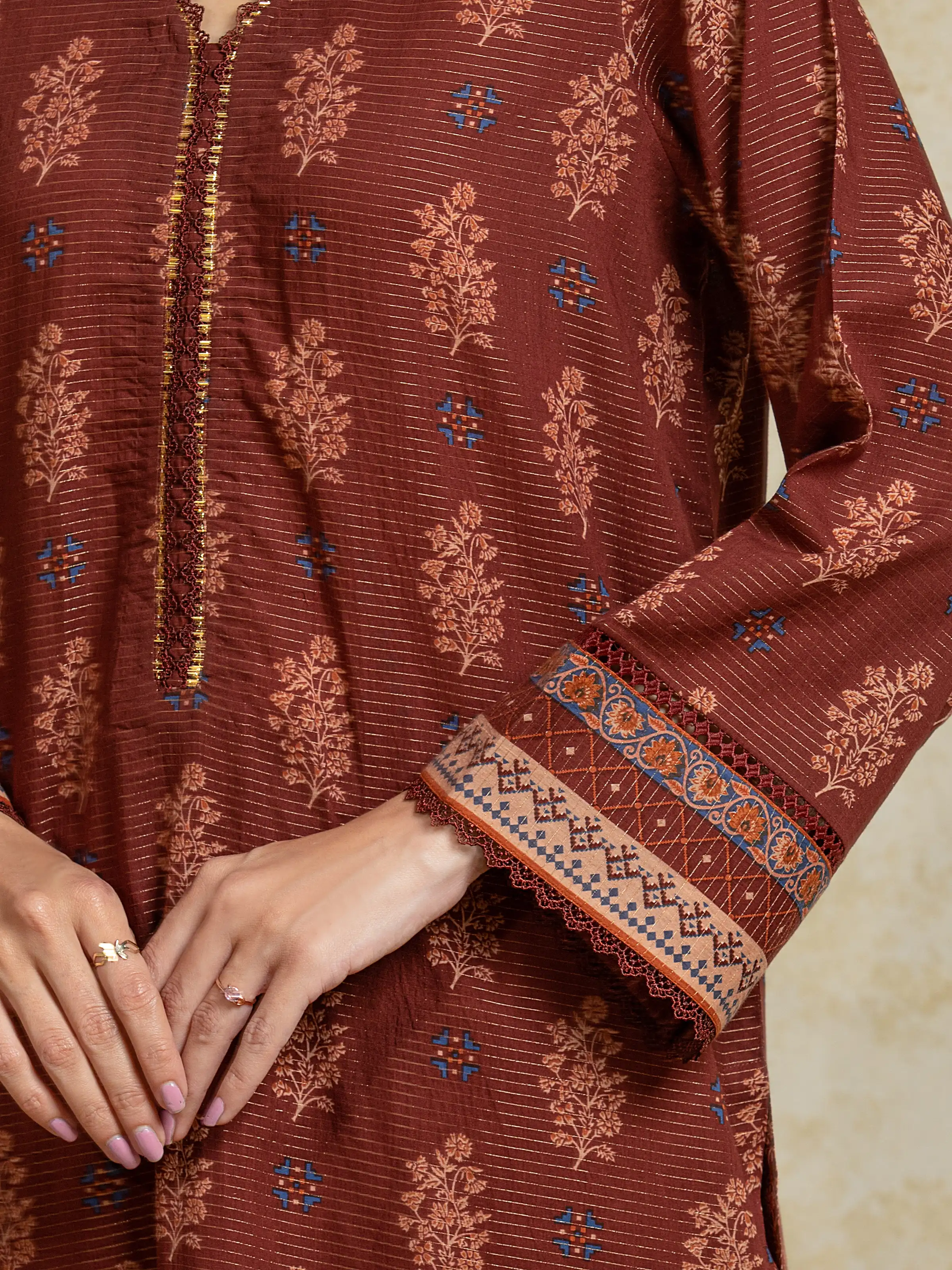 Unstitched Printed Zari Lawn Suit - EWU5M6-019-3P - Image 4