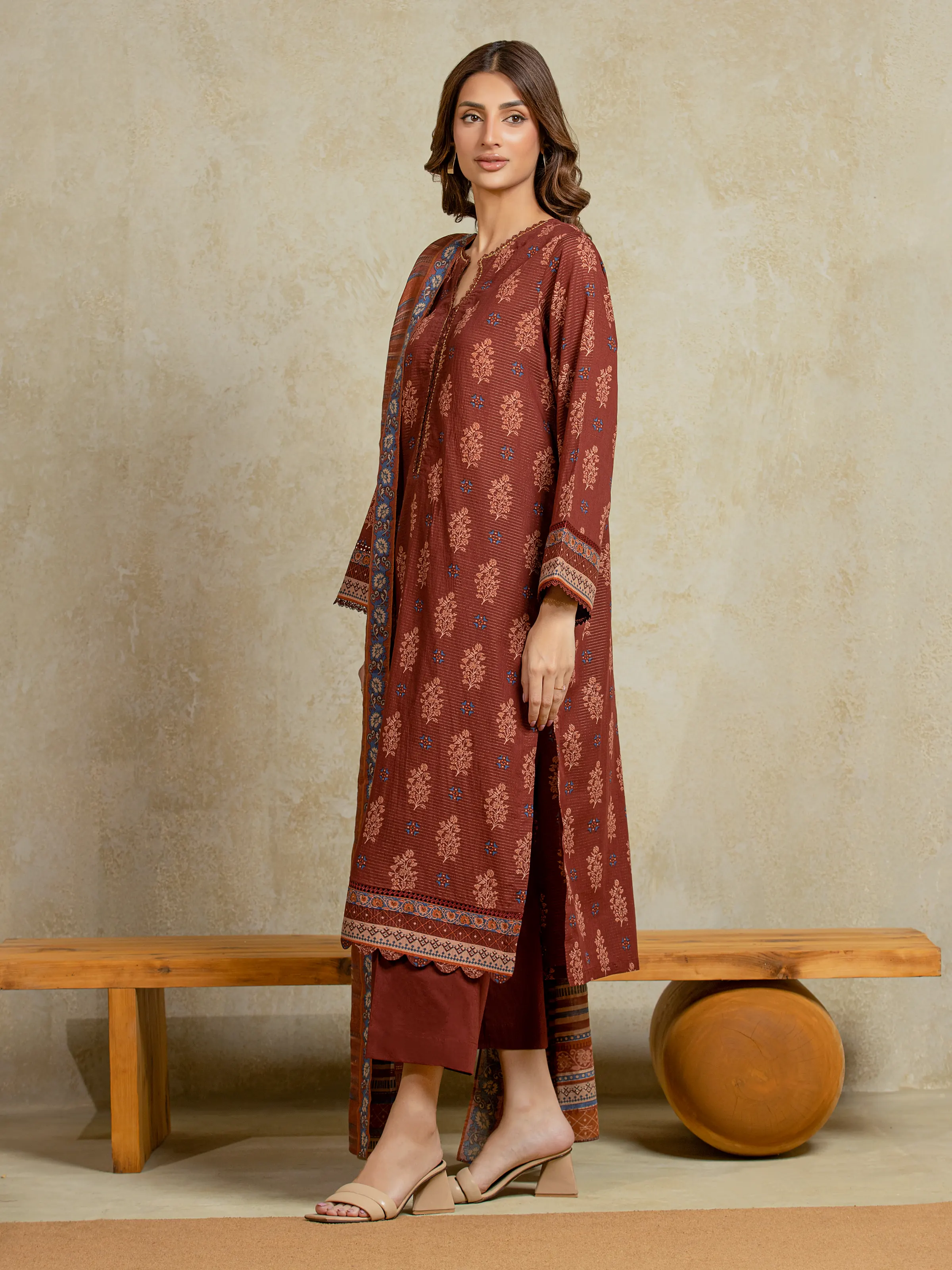 Unstitched Printed Zari Lawn Suit - EWU5M6-019-3P - Image 5